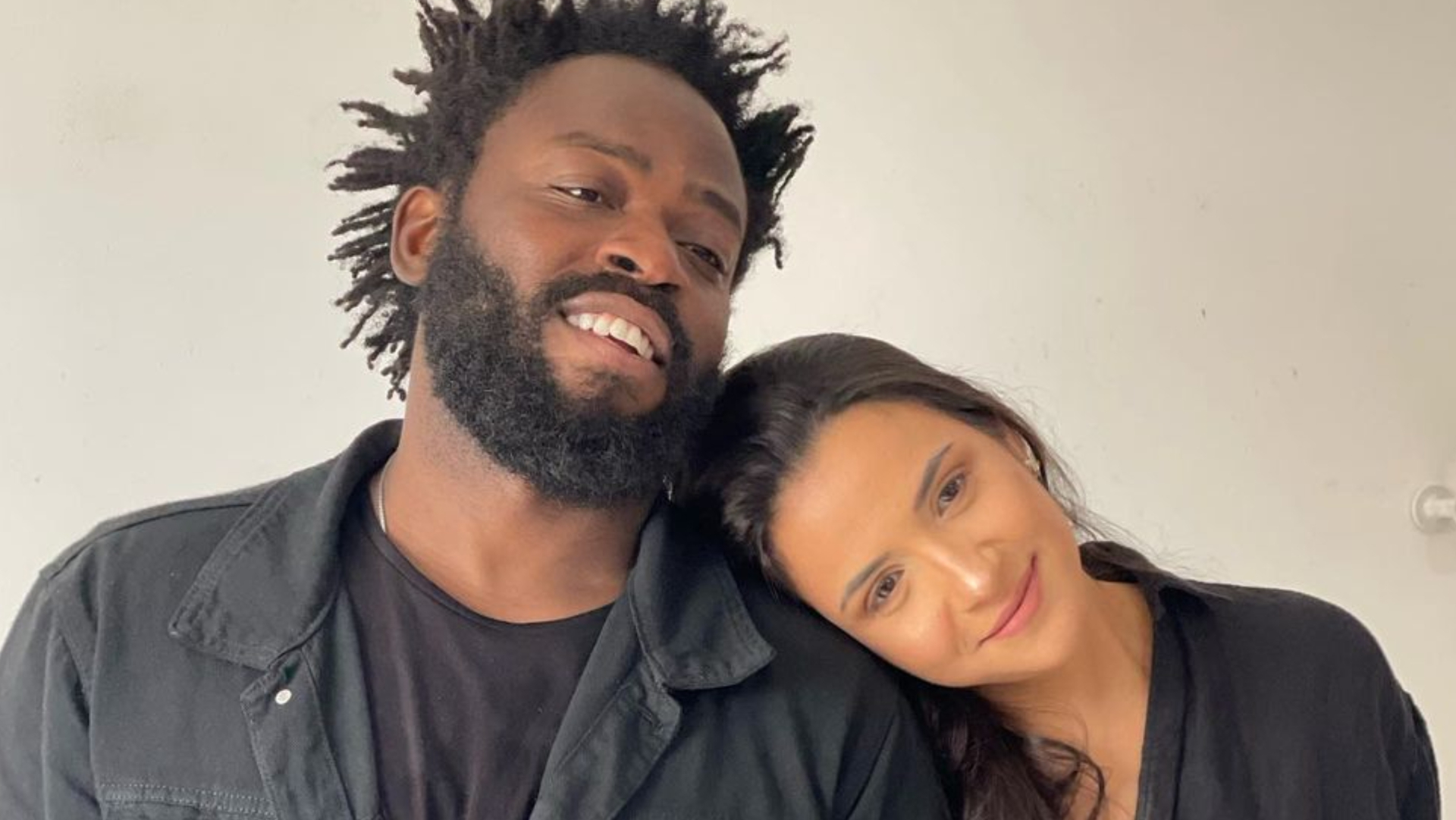 Douglas Silva e Carol Samarão mostram detalhes da festa da filha caçula no Rio