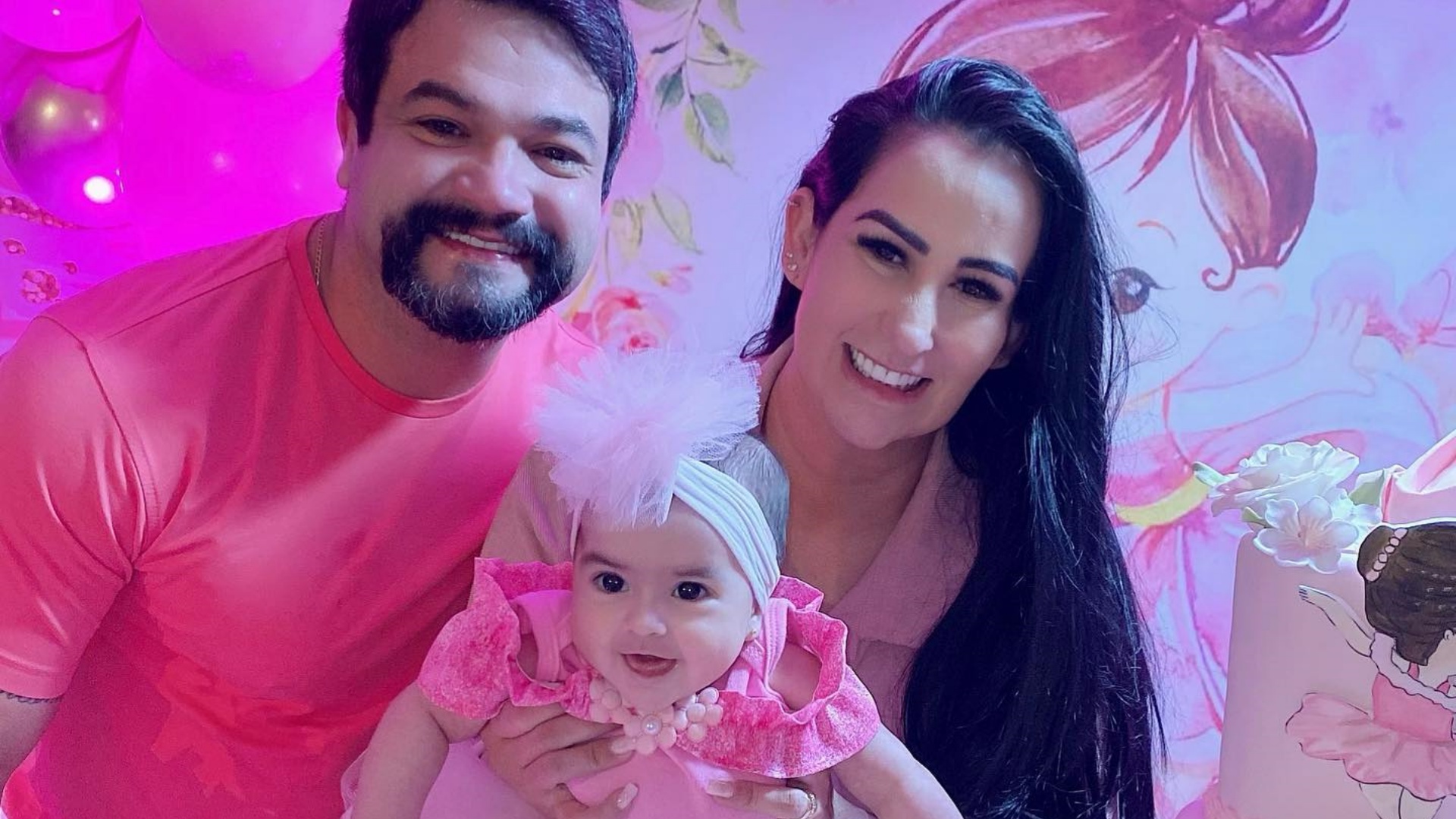 Com tema bailarina, Fabiola Gadelha encanta ao mostrar detalhes da festa de mesversário da filha