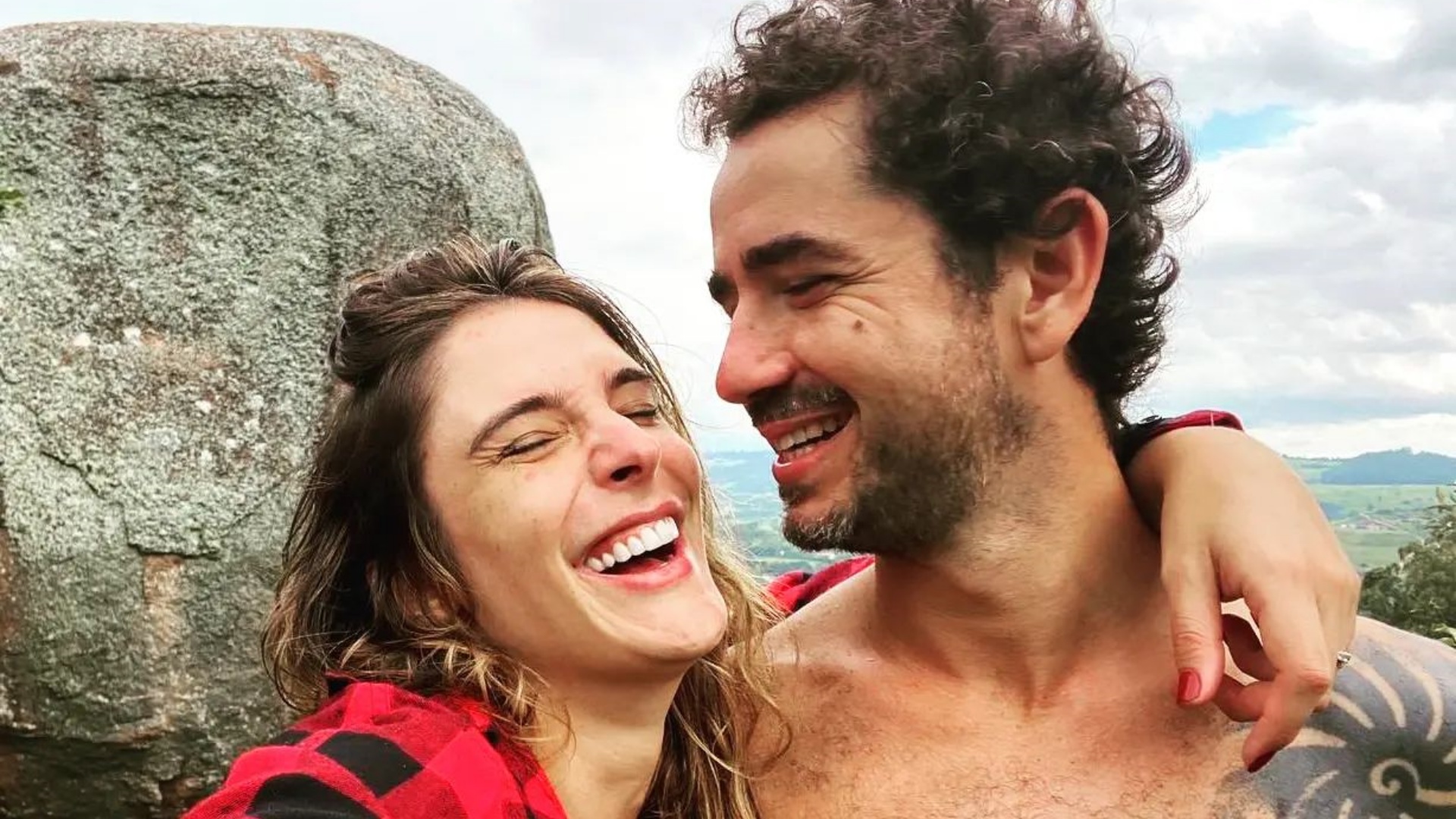 Felipe Andreoli se declara ao comemorar 12 anos com Rafa Brites: “Quero mais”