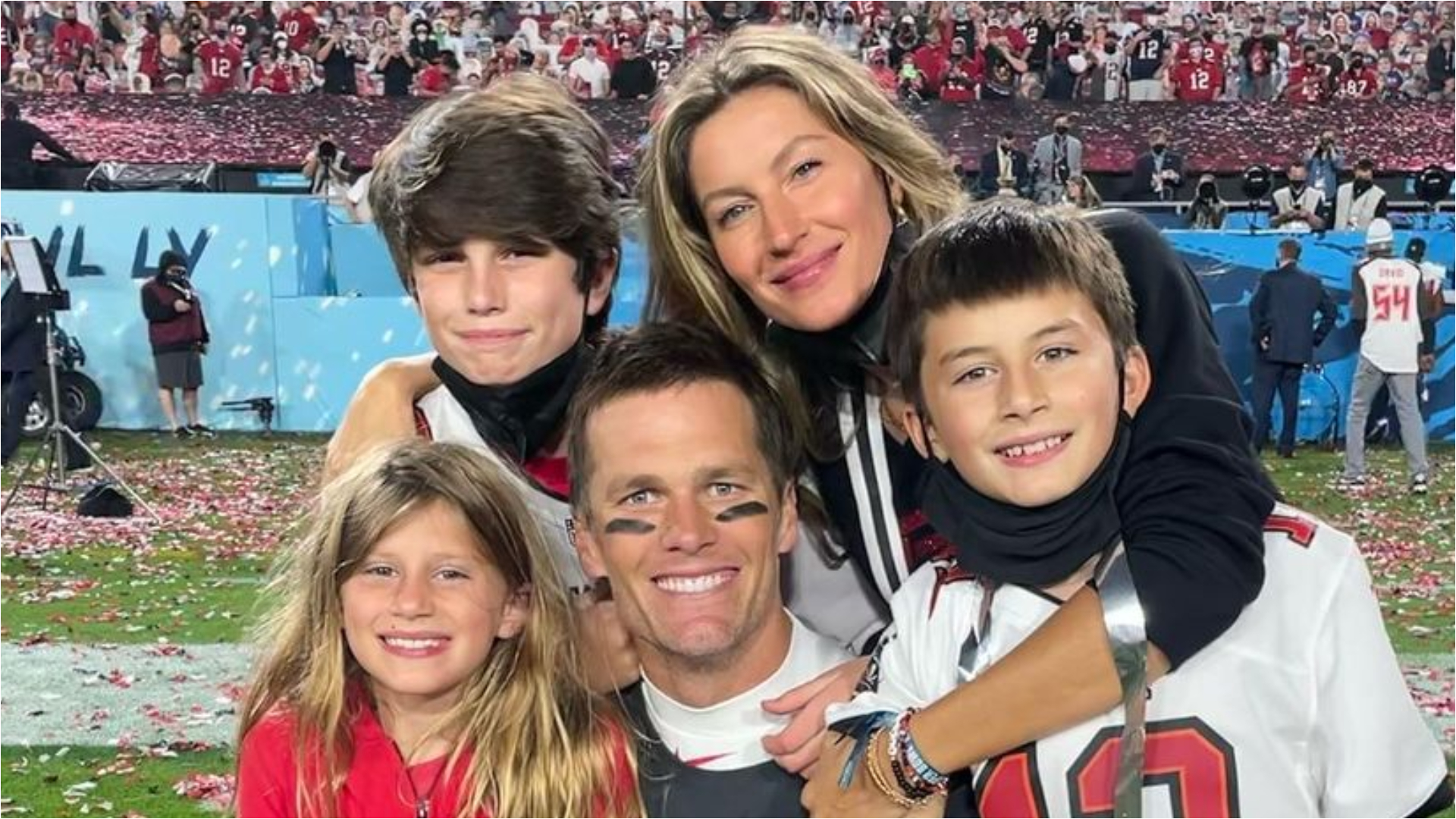 Gisele Bündchen homenageia o enteado, Jack, pelos seus 15 anos
