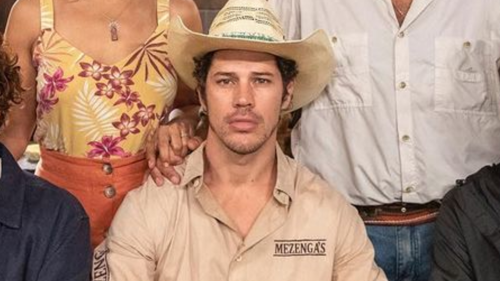 José Loreto compartilha ‘retrato de família’ nos bastidores de Pantanal