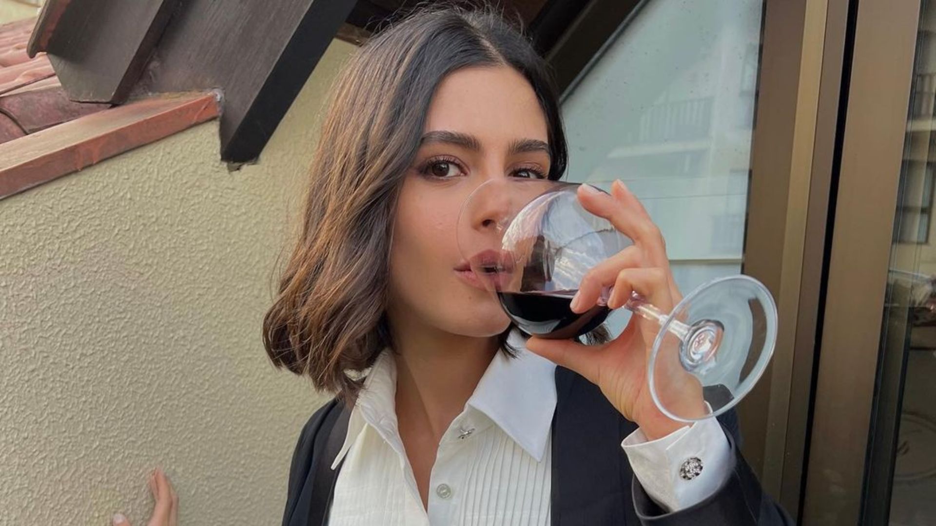 Julia Dalavia, a Guta de ‘Pantanal’ aposta em look elegante para o Festival de Gramado
