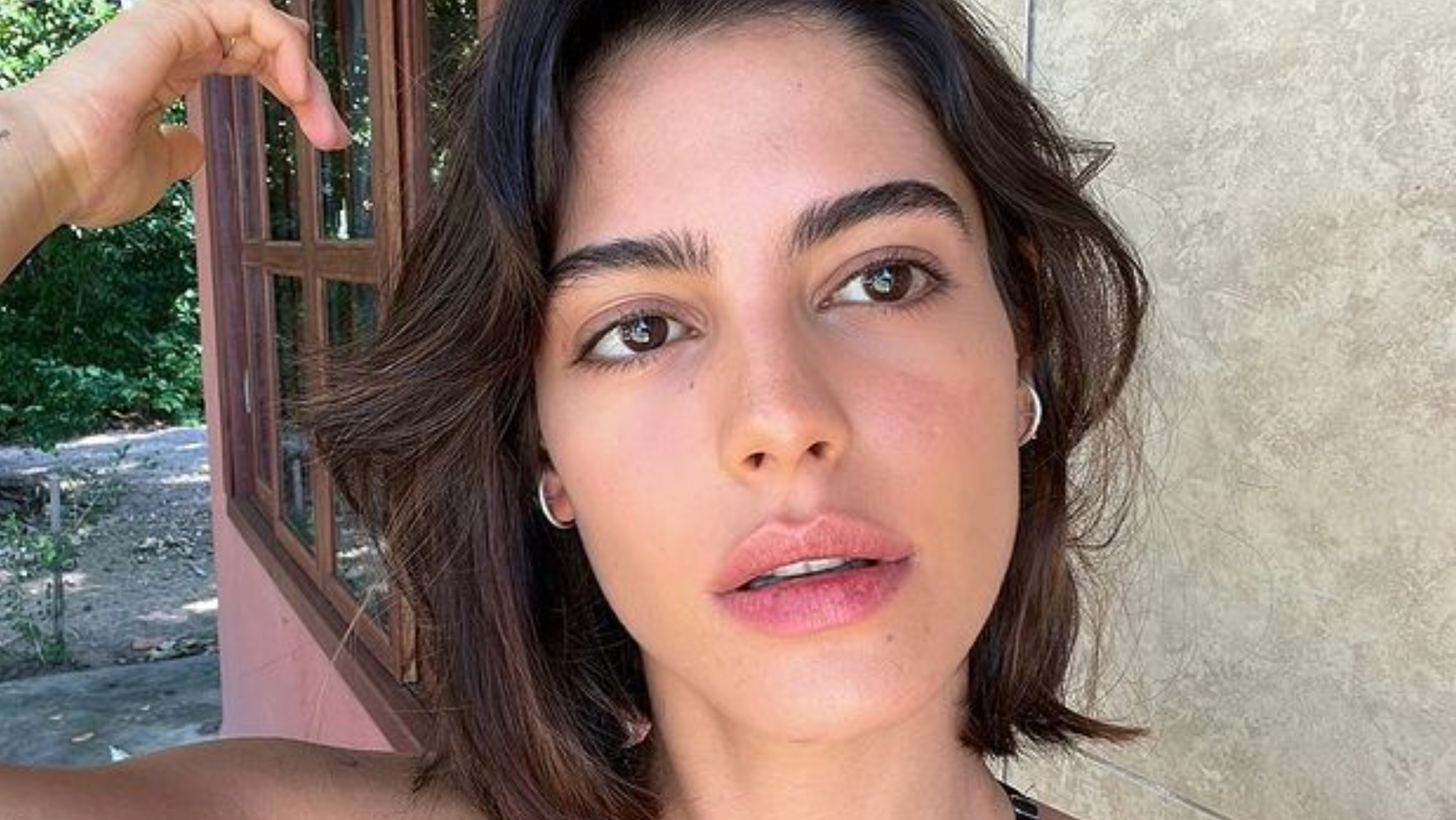 Julia Dalavia, a Guta de ‘Pantanal’, surpreende ao aparecer loira