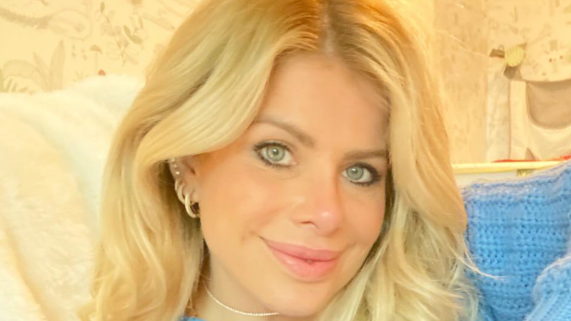 Após críticas, Karina Bacchi desabafa na web: “Minha intenção jamais será ferir”