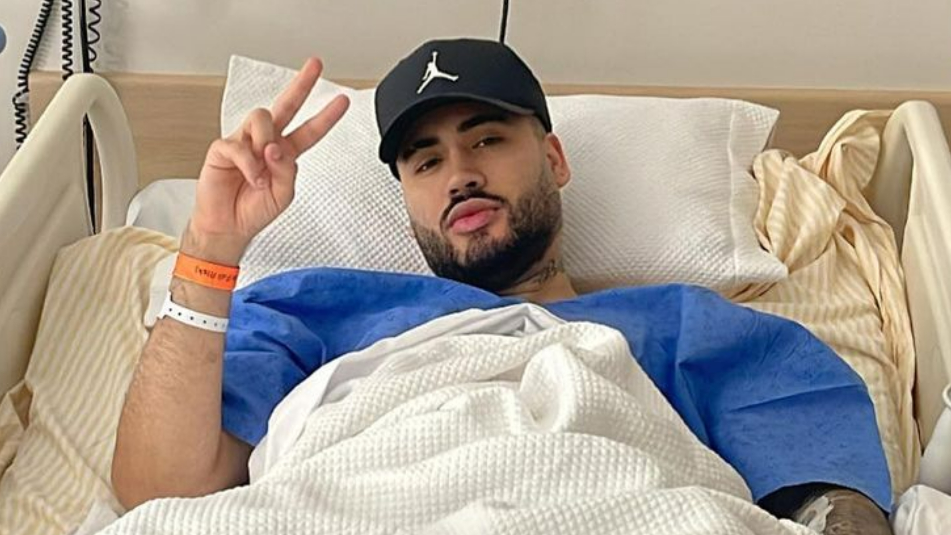 Kevinho passa bem após cirurgia no tendão de Aquiles: ”Foi um sucesso graças a Deus”