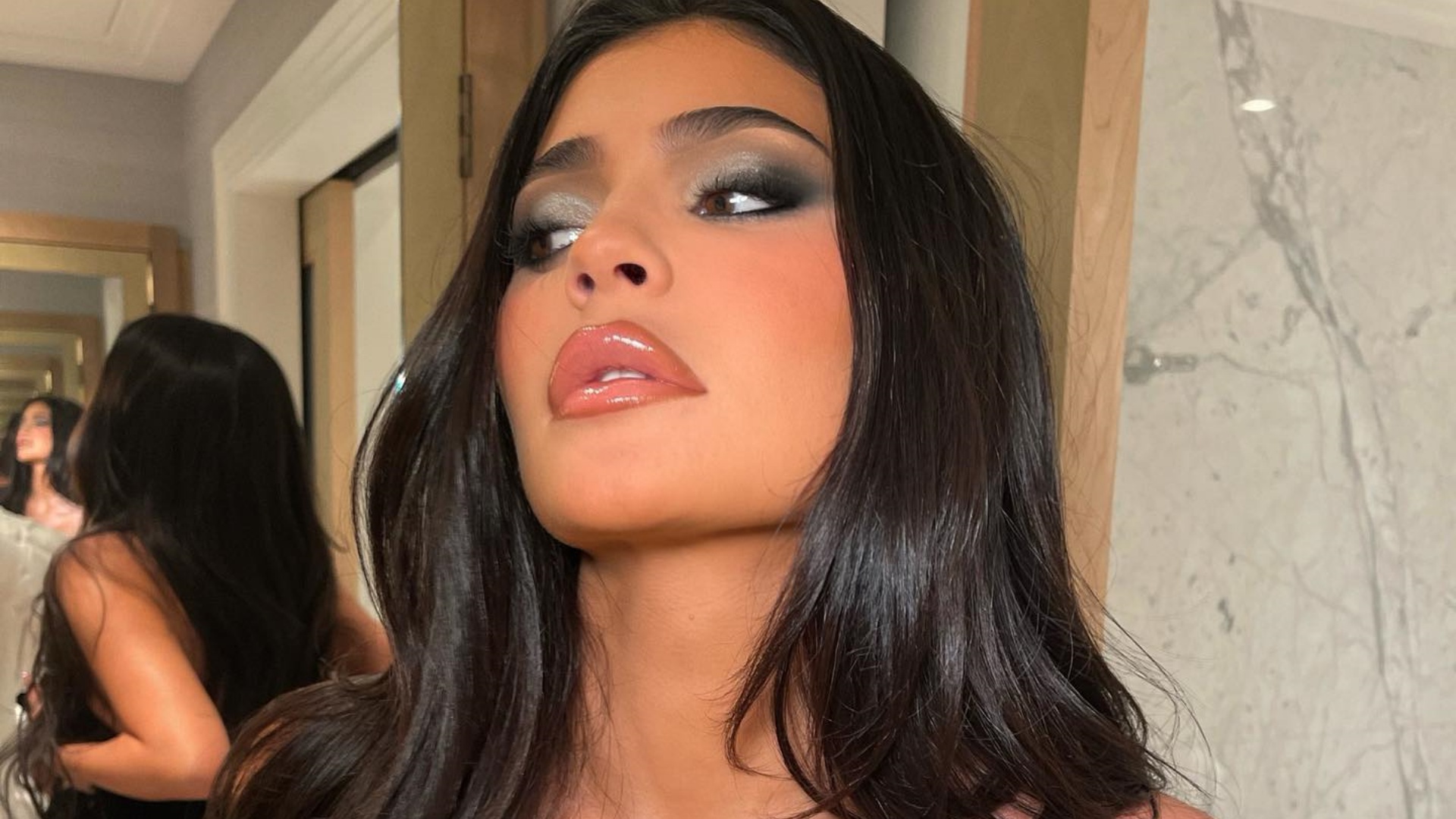 Kylie Jenner compartilha cliques românticos com Travis Scott: ”Com você”