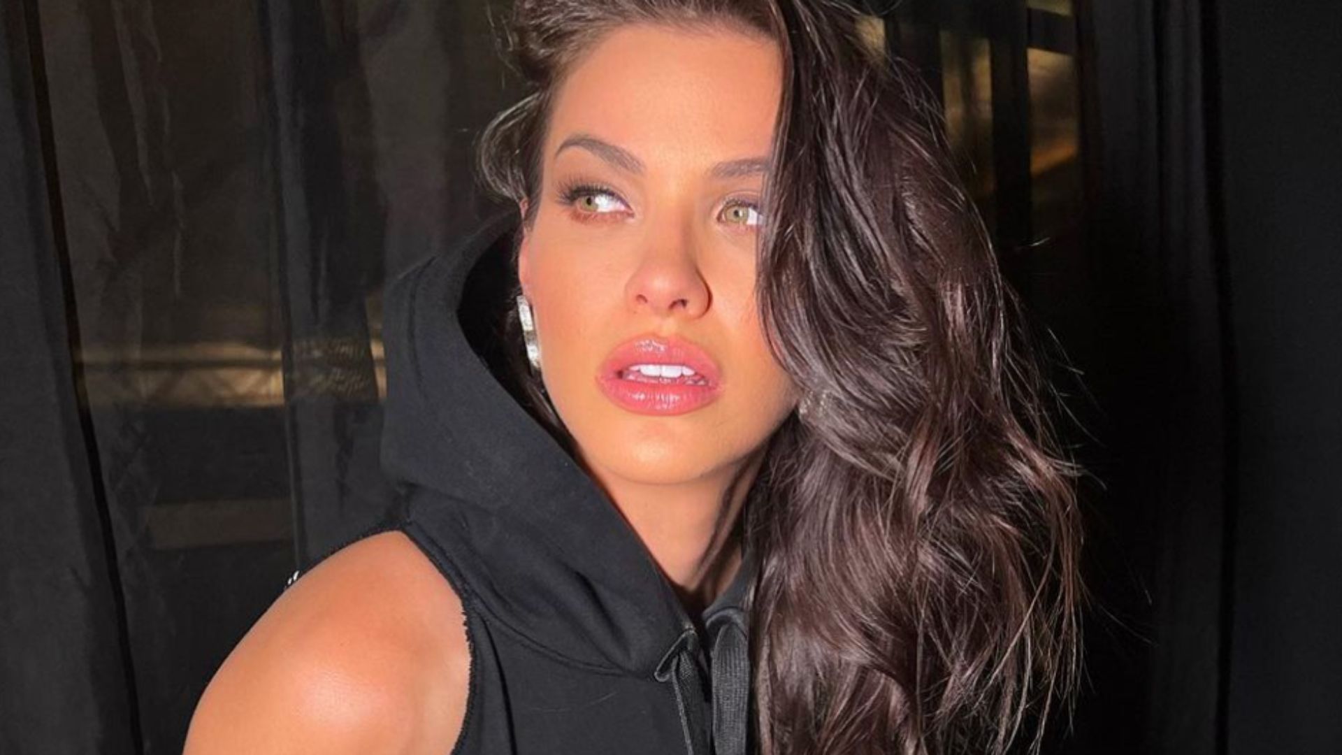 Estilosa, Andressa Suita aposta em look espetacular para show de Gusttavo Lima: “Deusa”