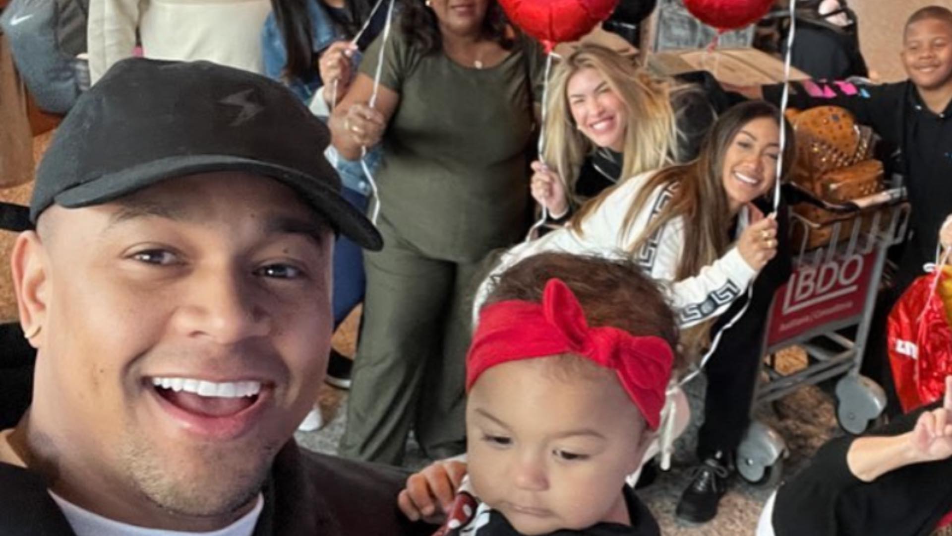 Lore Improta e Leo Santana viajam com a família inteira para a Disney: “Partiu”