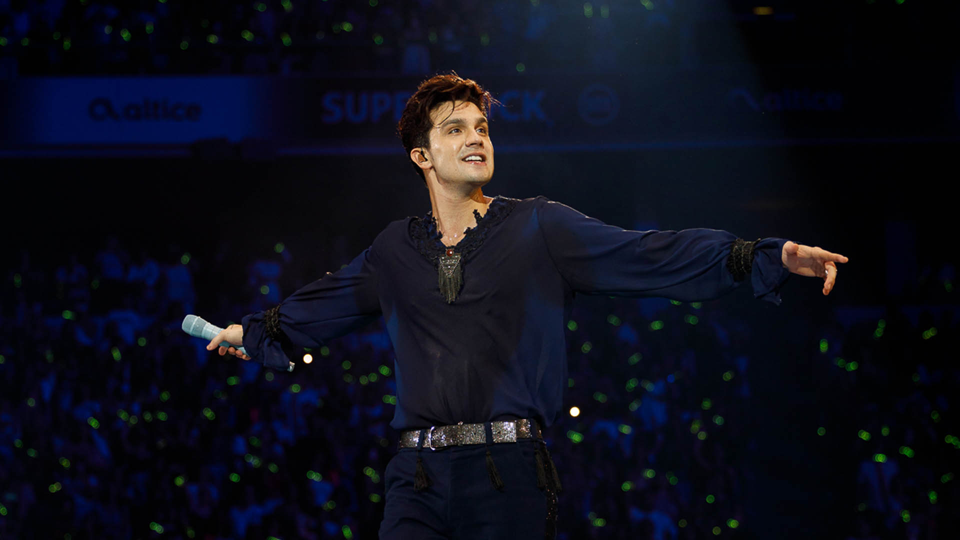 Luan Santana se apresenta para a plateia lotada em Portugal