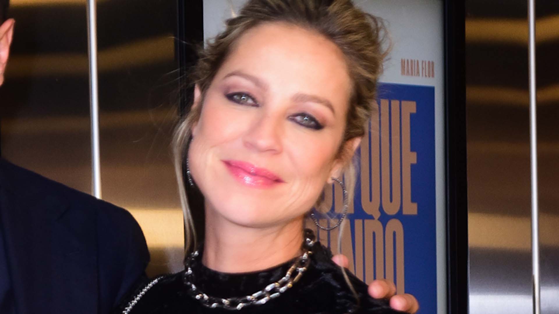 Luana Piovani curte noite especial com o namorado no Brasil