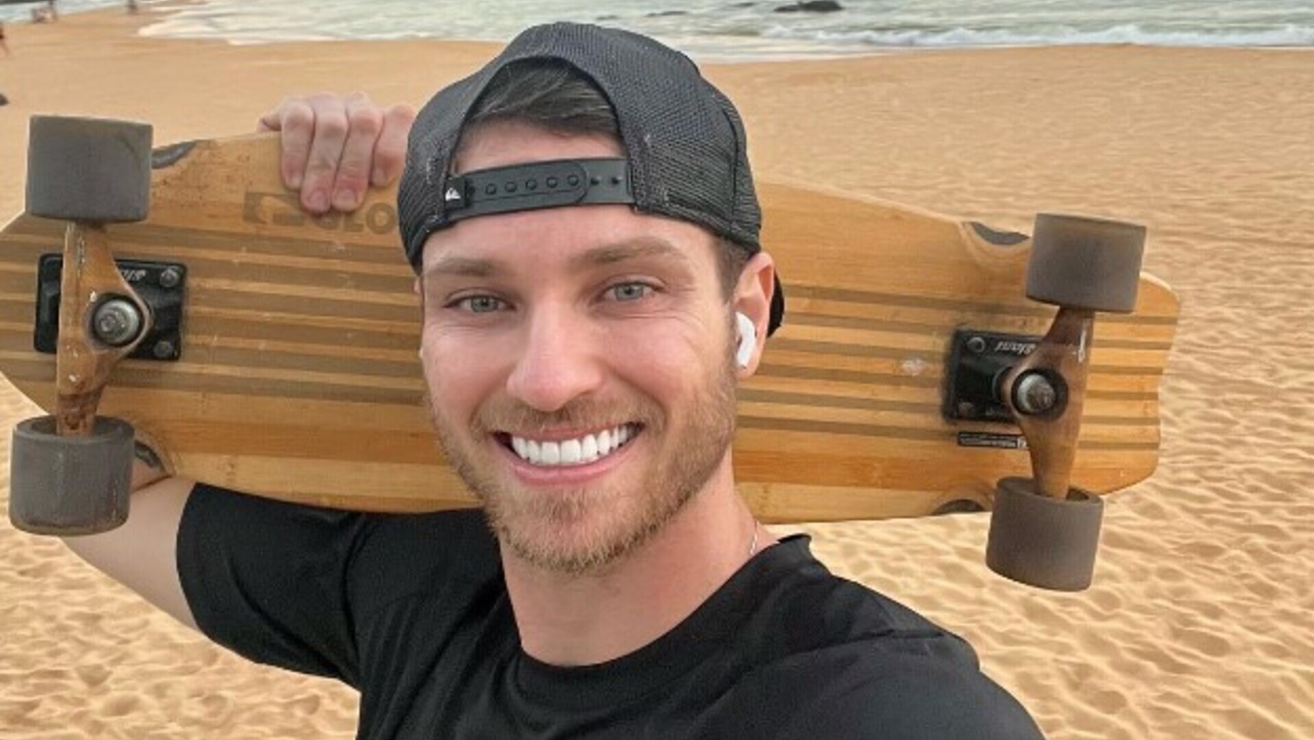 Ex-BBB Lucas Bissoli leva seus seguidores à loucura ao postar fotos sem camisa