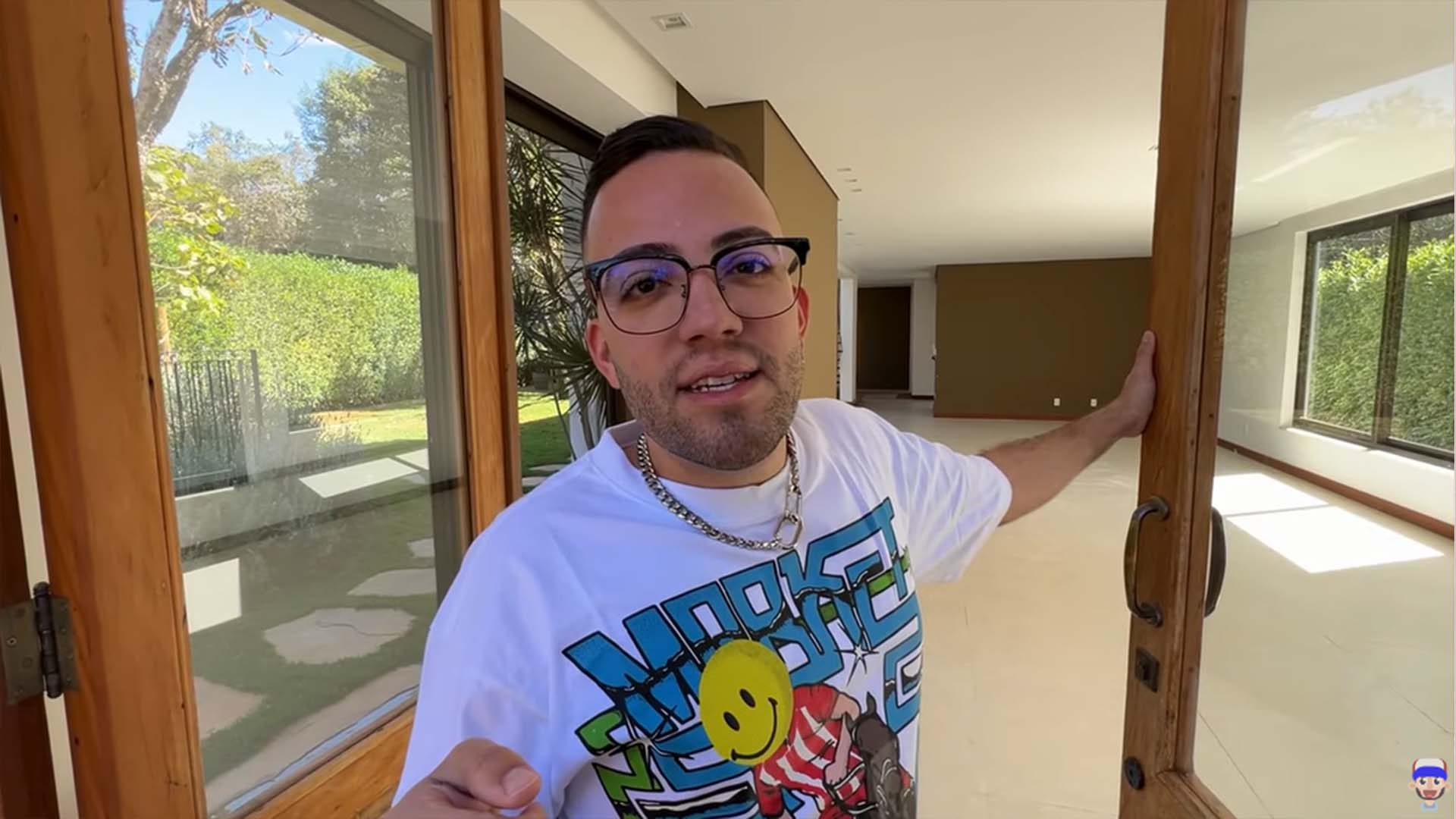 Lucas Rangel revela como é a sua nova mansão