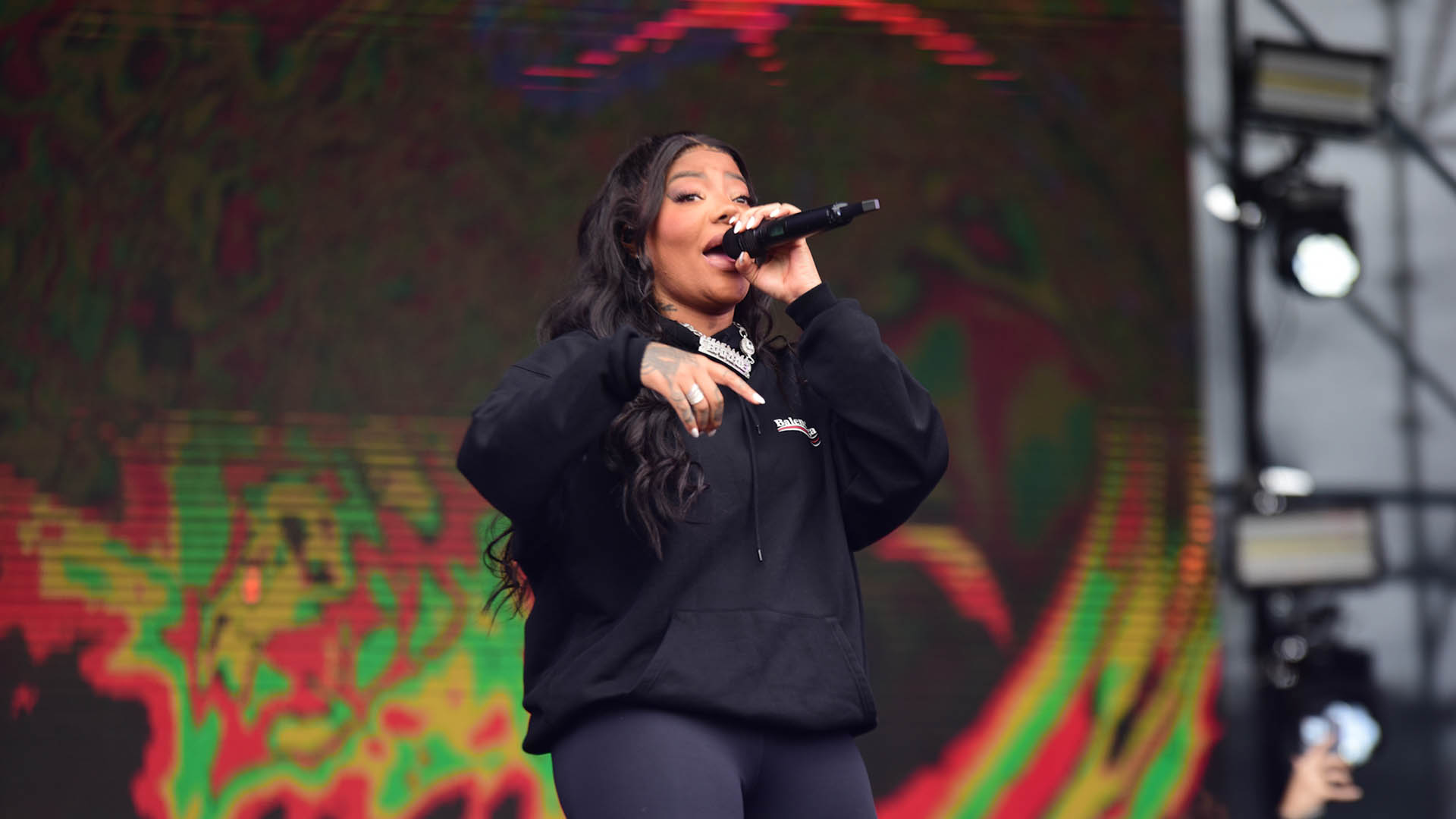 Ludmilla encerra show antes do previsto. Saiba o motivo!