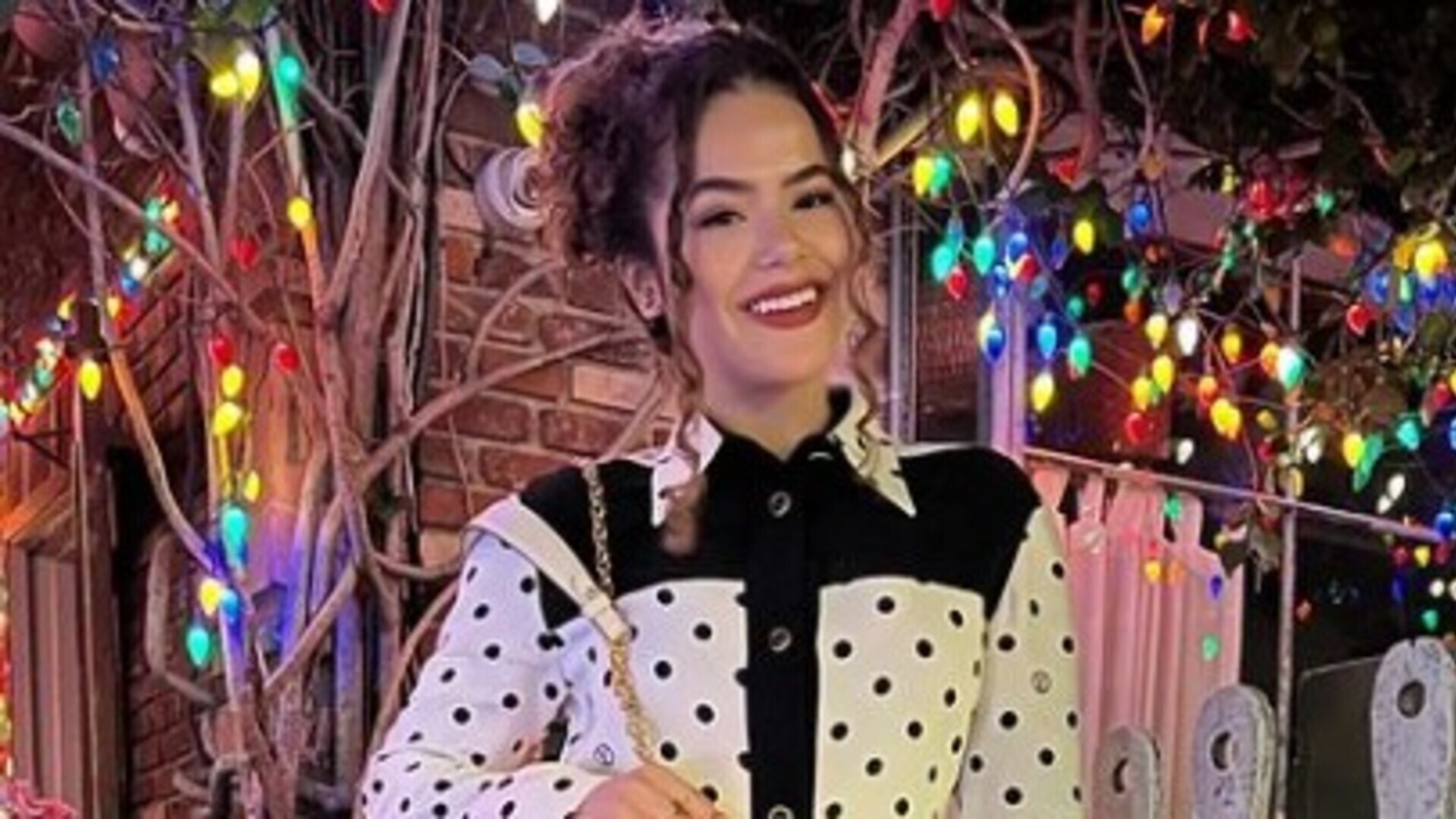 Maisa Silva esbanja beleza em TBT de viagem aos Estados Unidos