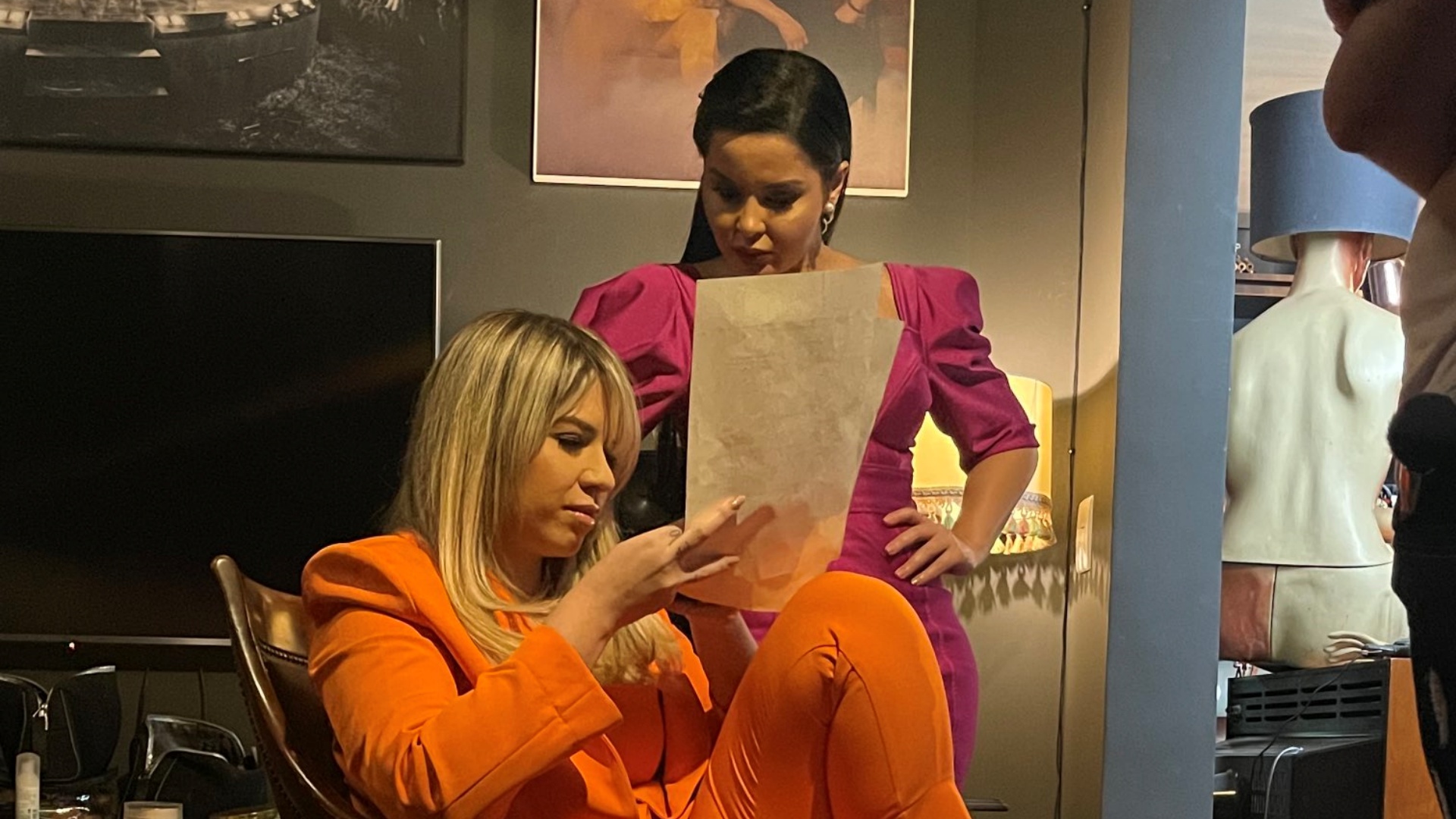 Maraísa recorda memórias nos bastidores com Marília Mendonça: ”Há um ano…”