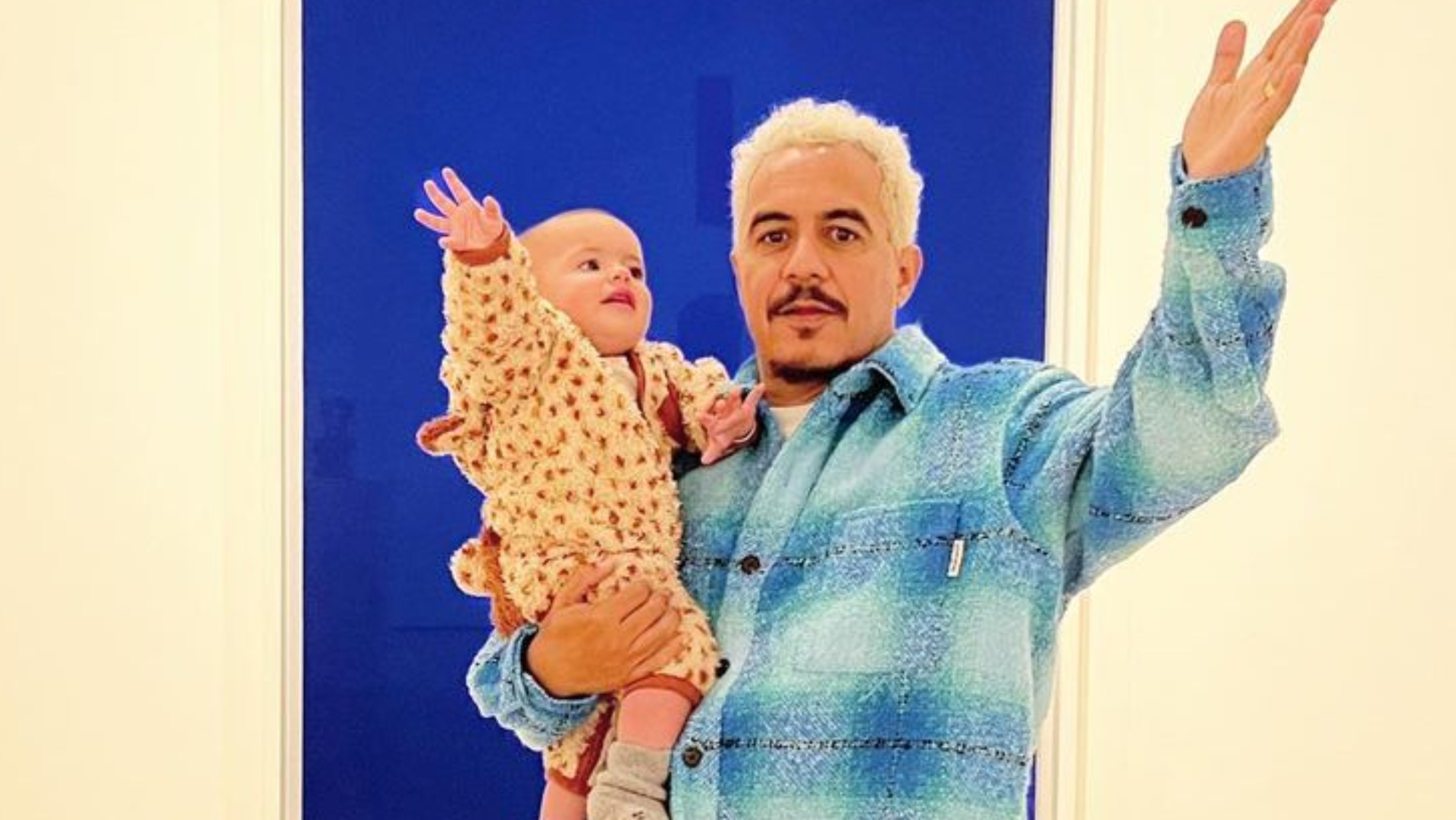 Marcelo D2 reúne os cinco filhos em foto ao celebrar um ano da caçula: ”Muito orgulho”