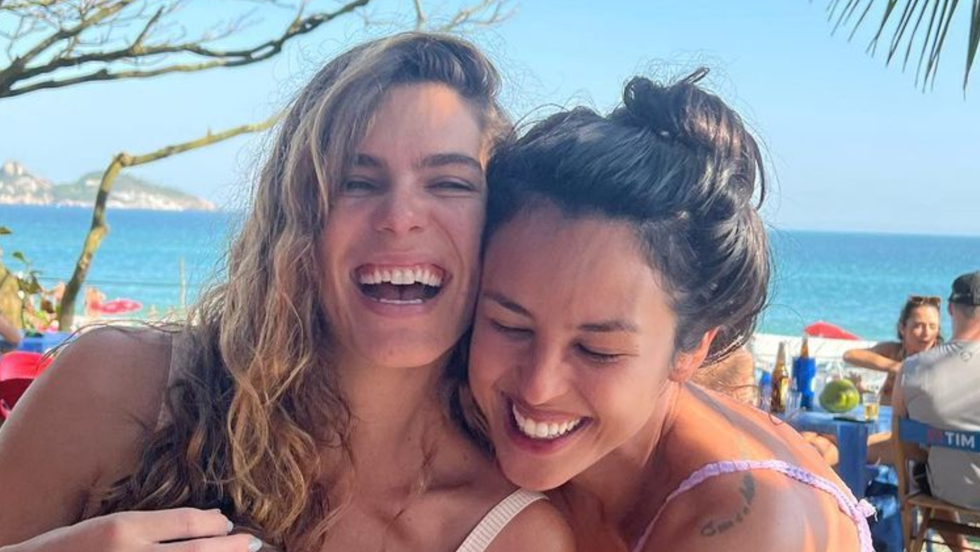 Mariana Goldfarb diverte web ao mostrar careta da caçula de Yanna Lavigne: ”Que delícia de neném”