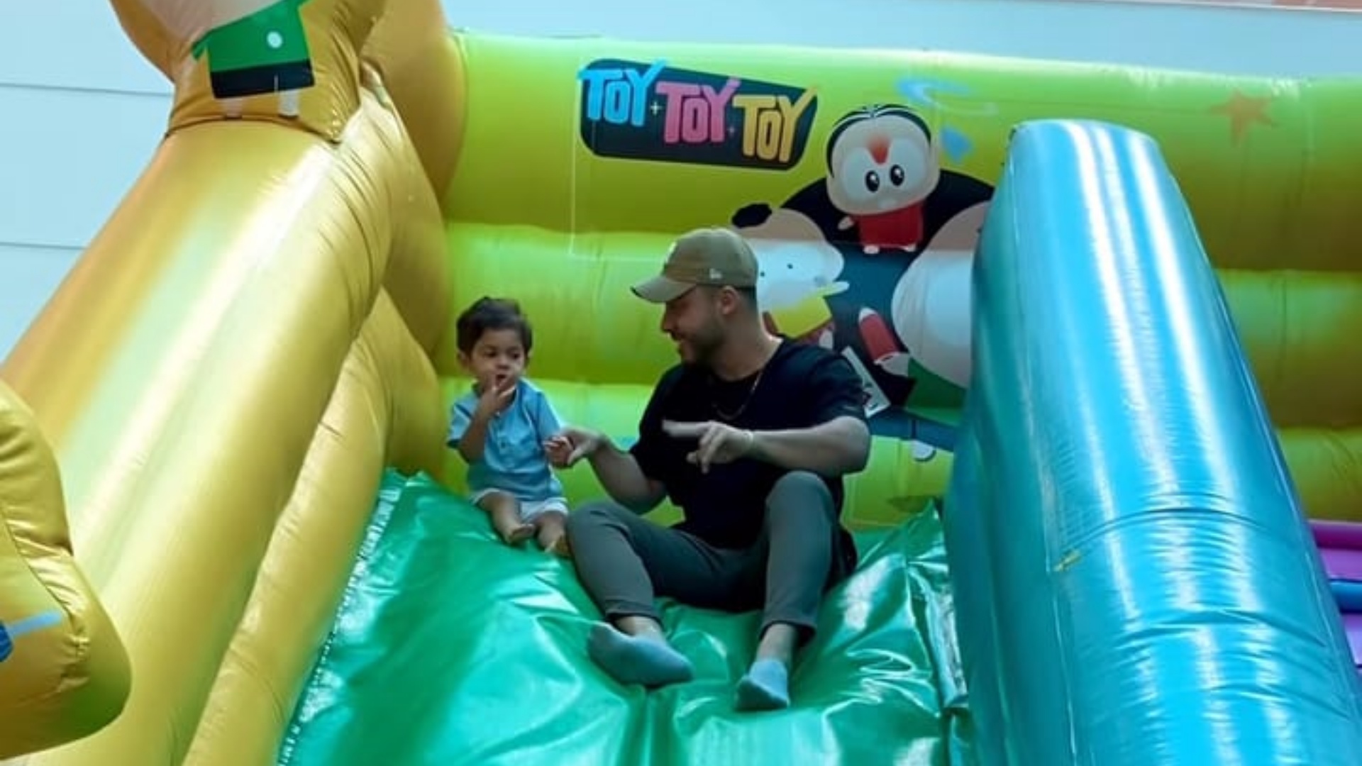 Murilo Huff mostra momento de diversão ao lado do filho, Léo: “Melhor sorriso”