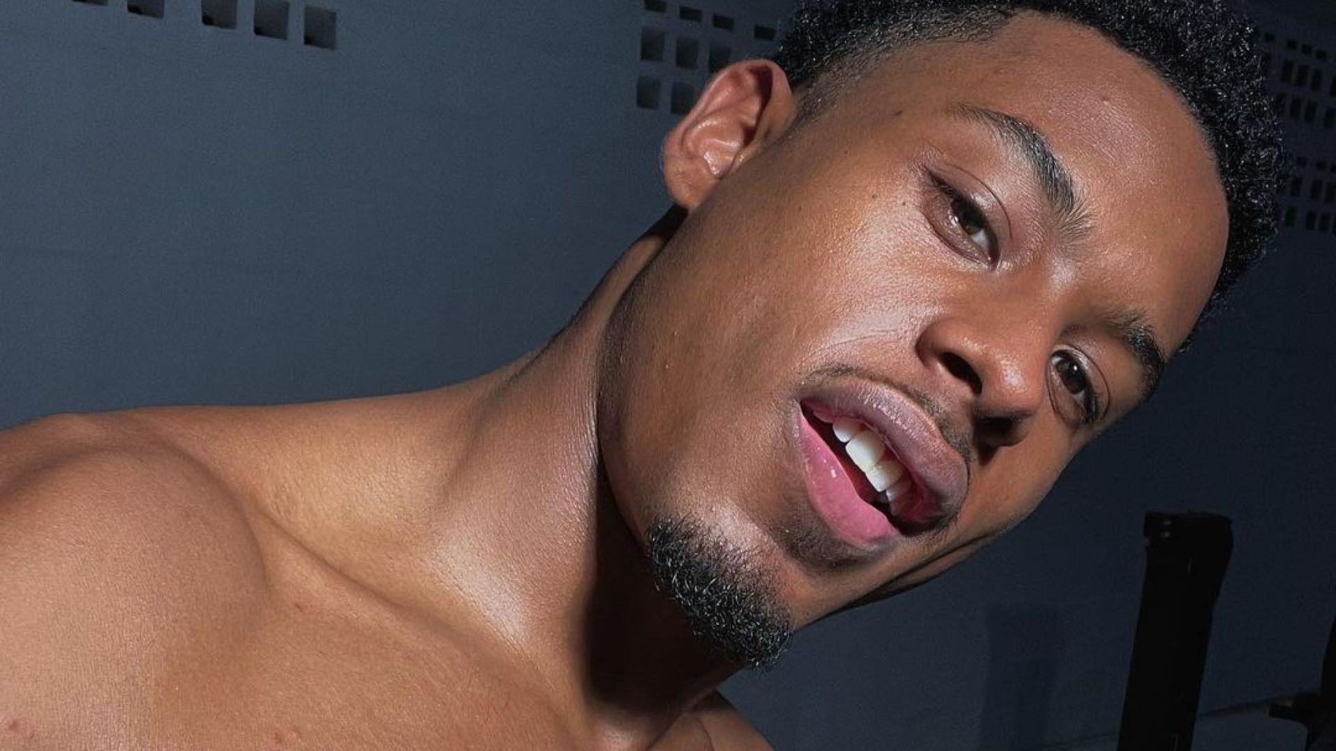 Atleta e ex-BBB Paulo André adota visual platinado: “Nevou”