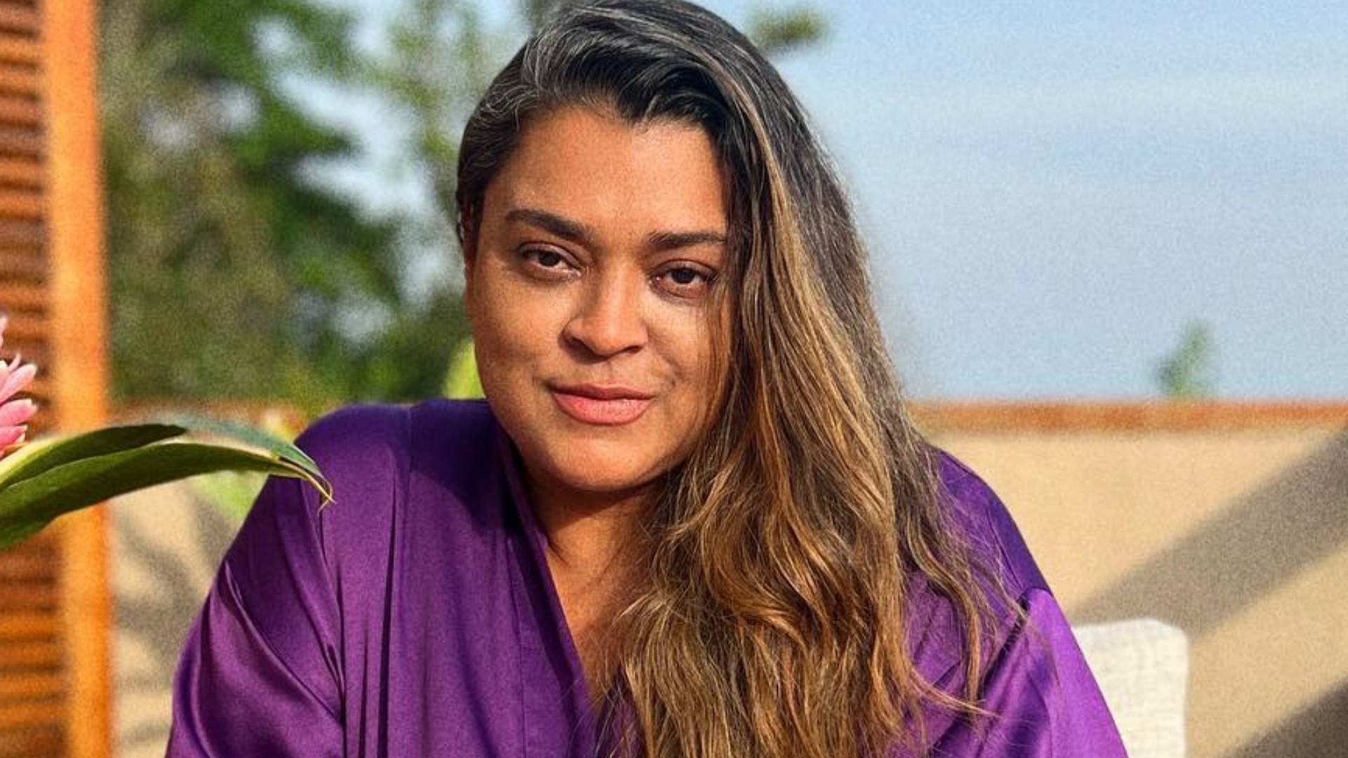 Preta Gil recorda foto de seu nascimento ao comemorar aniversário de 48 anos: “Pura felicidade”