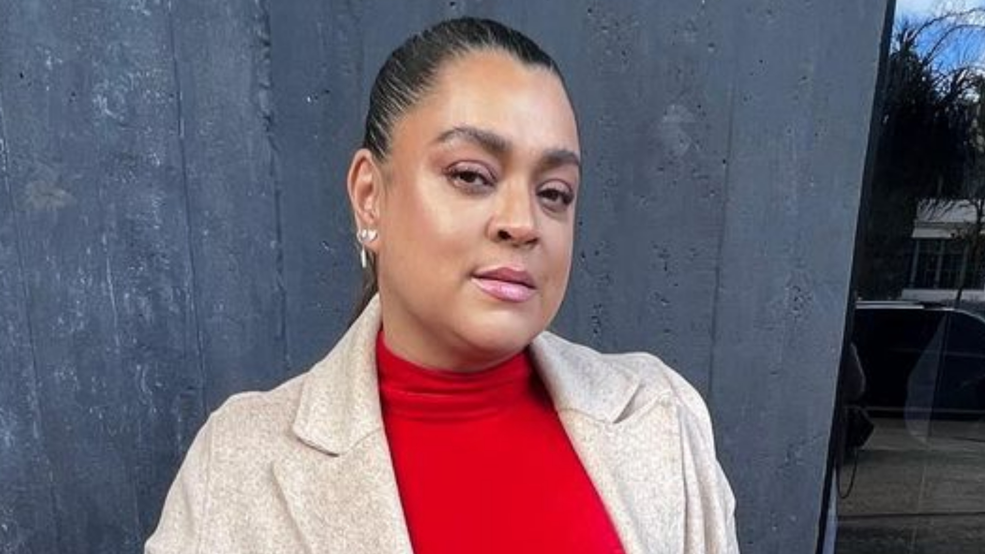 Preta Gil esbanja estilo ao surgir usando vestido vermelho: ”Toda trabalhada na elegância!”