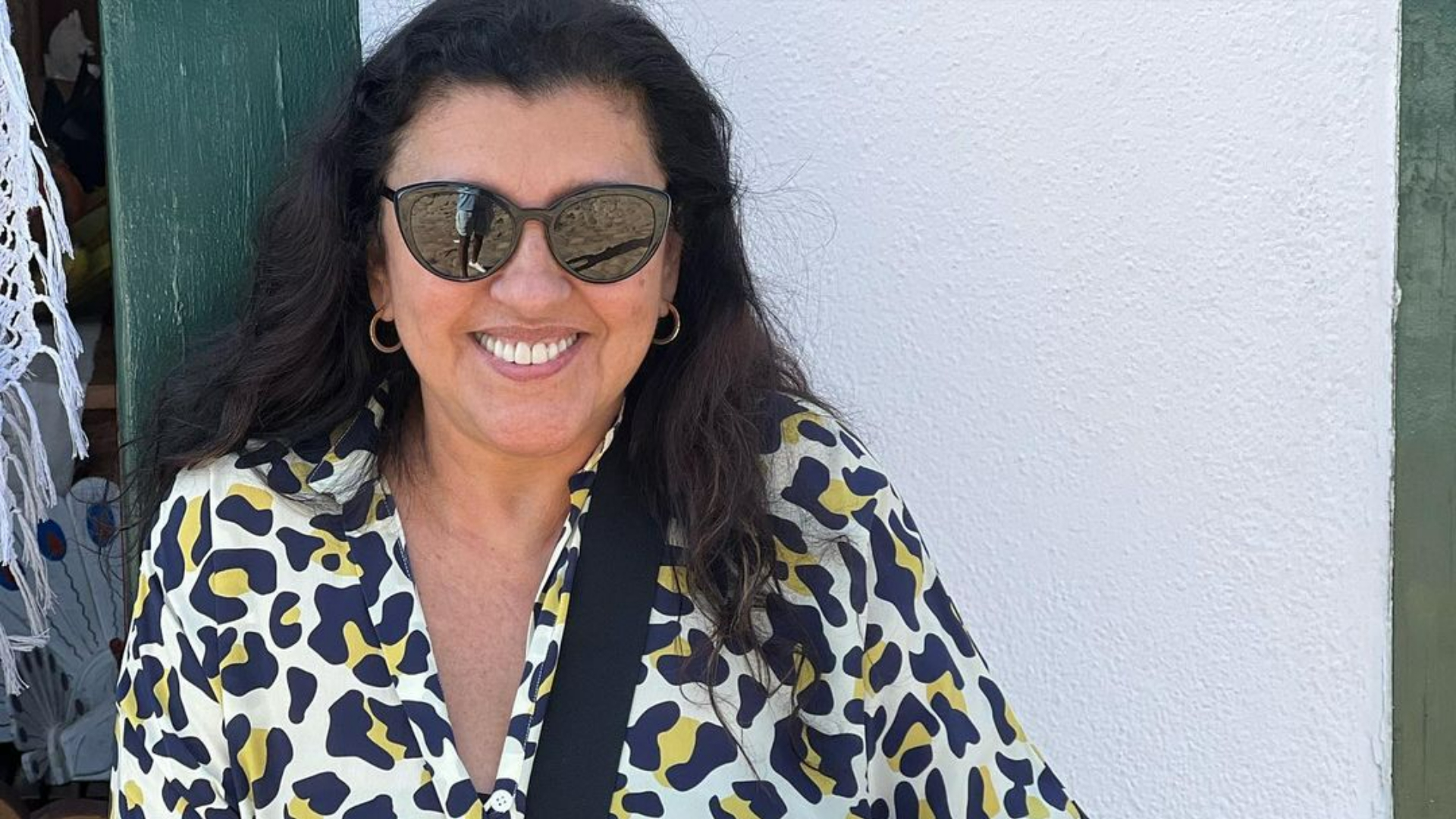 Regina Casé se compara a Juma, de Pantanal, ao lembrar de foto antiga: ‘Pra mostrar que eu sempre virei onça…”