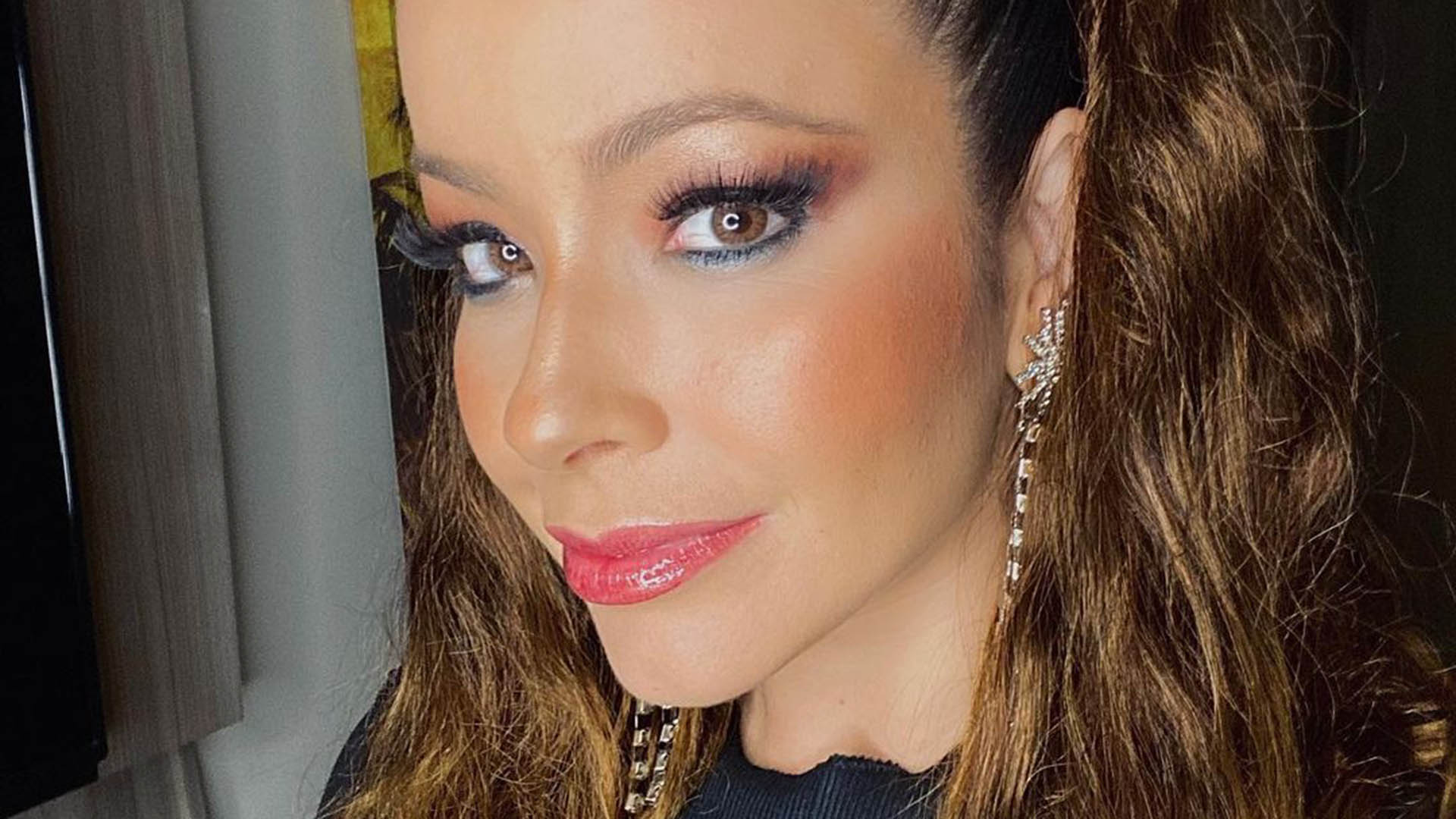 Grávida, Renata Dominguez descobre o sexo do bebê