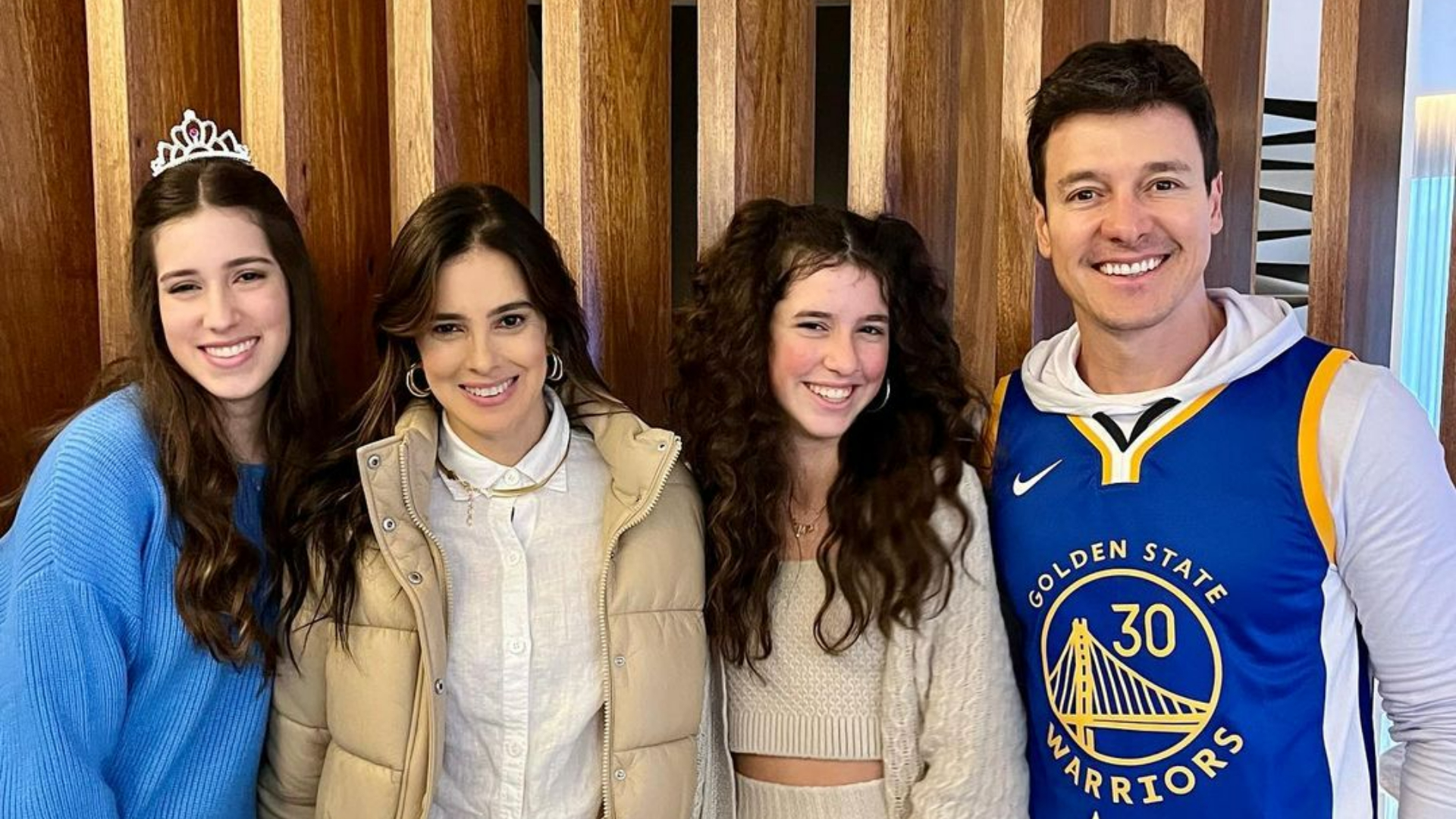 Rodrigo Faro se derrete ao surgir coladinho com sua família: ”É isso que vale a pena nessa vida…”