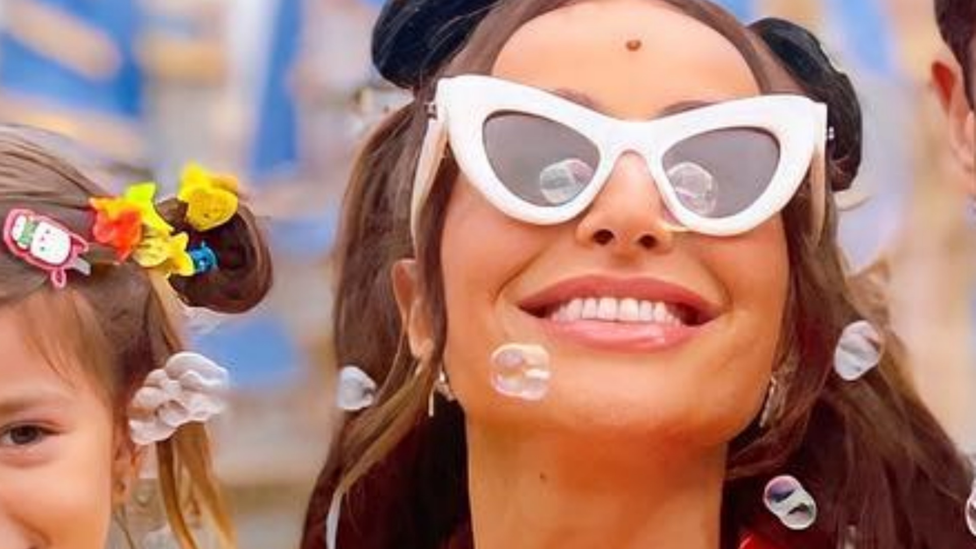 Sabrina Sato encanta ao mostrar a filha vestindo fantasias: ”Só quer andar fantasiada”