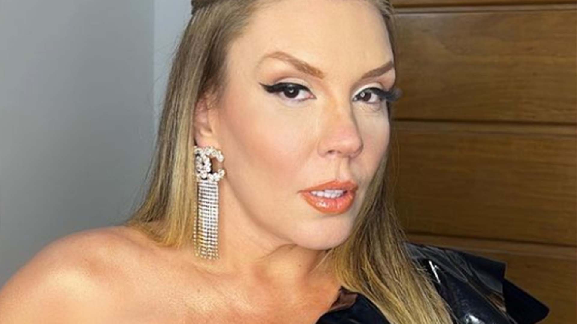 Noivo e ex-marido de Simony apoiam a cantora após diagnóstico de câncer