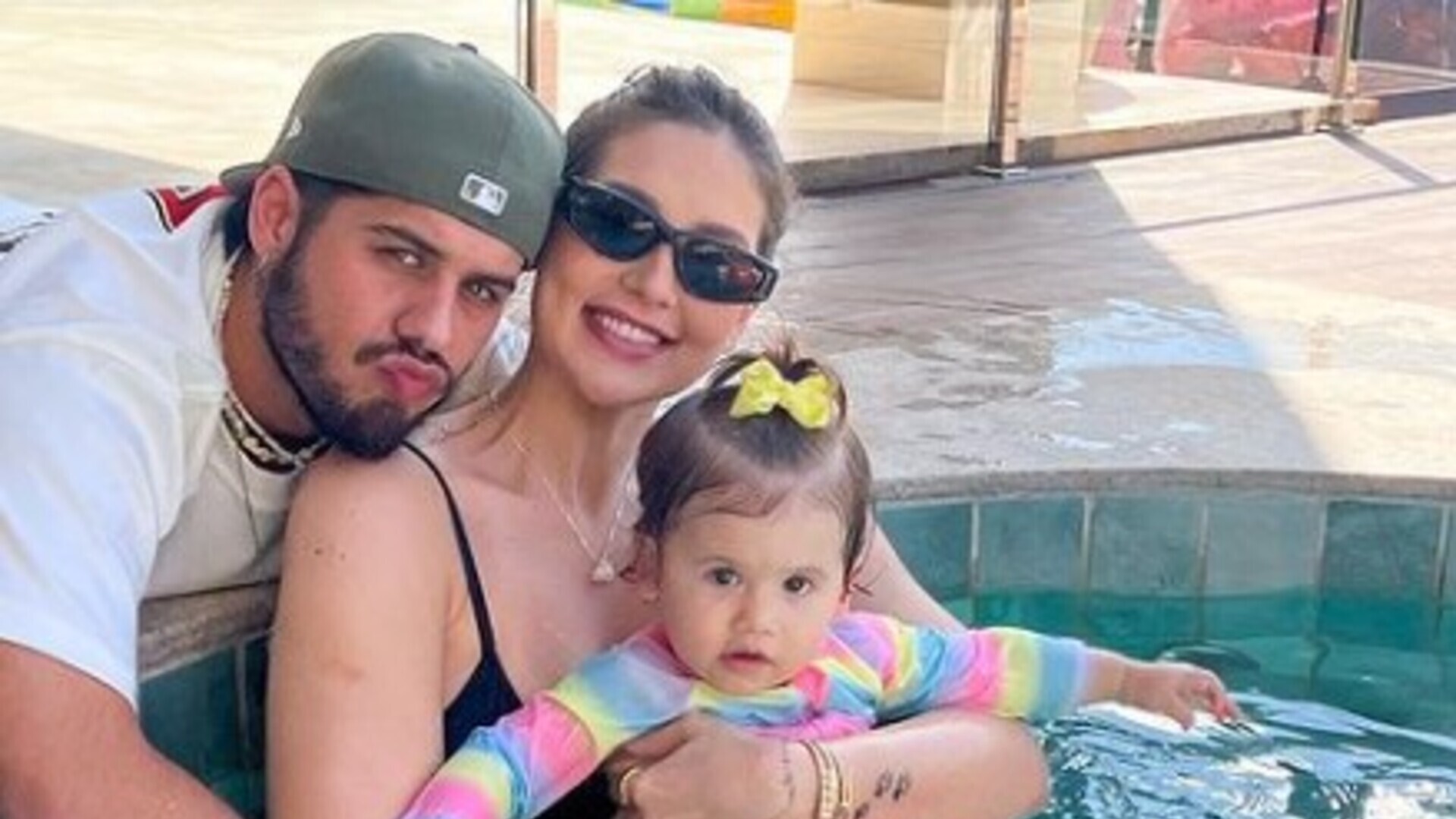 Virginia Fonseca leva a filha Maria Alice para se despedir do pai Zé Felipe antes de viagem