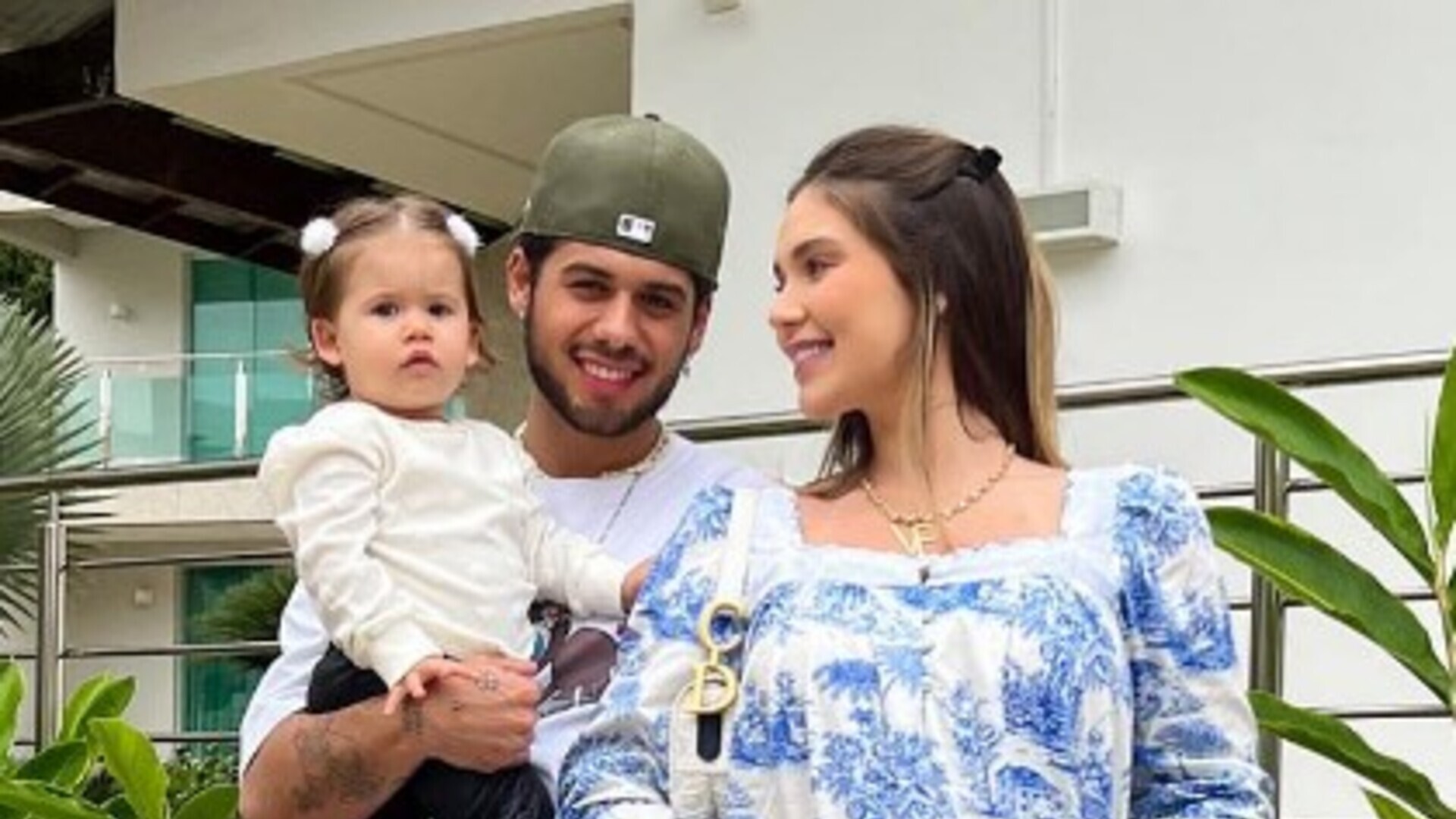 Virginia Fonseca posta foto em sua cidade natal e anuncia documentário