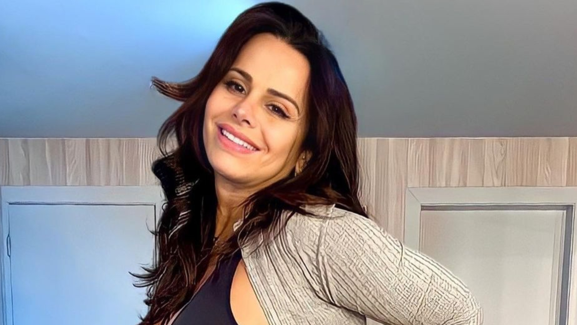 Grávida, Viviane Araujo surge treinando com barrigão: ”Pra saúde física e mental”