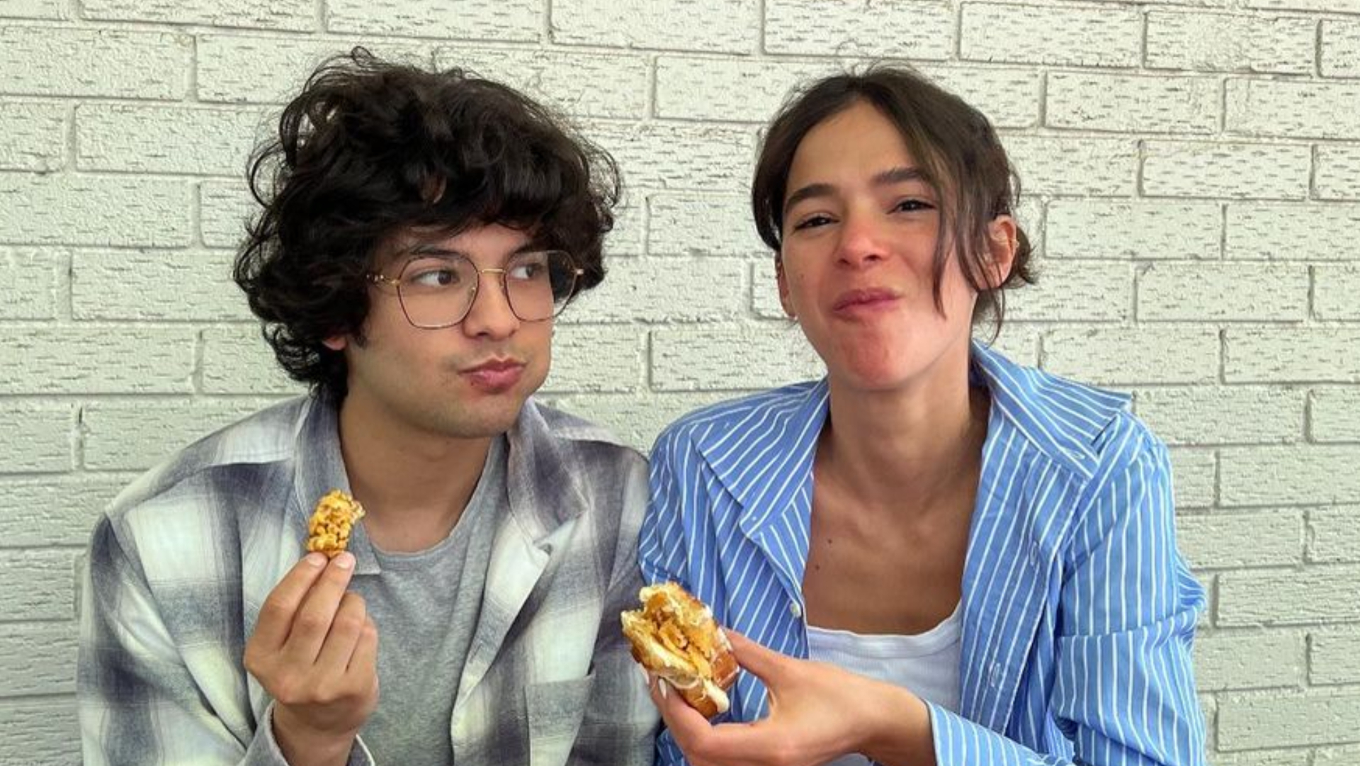 Apontado como affair de Bruna Marquezine, Xolo Maridueña homenageia a atriz