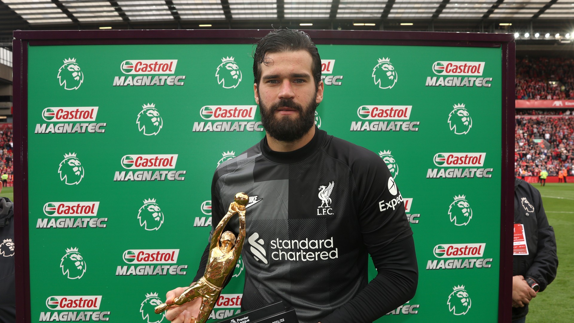 Goleiro Alisson comenta derrota do Brasil e eliminação da Copa do Mundo