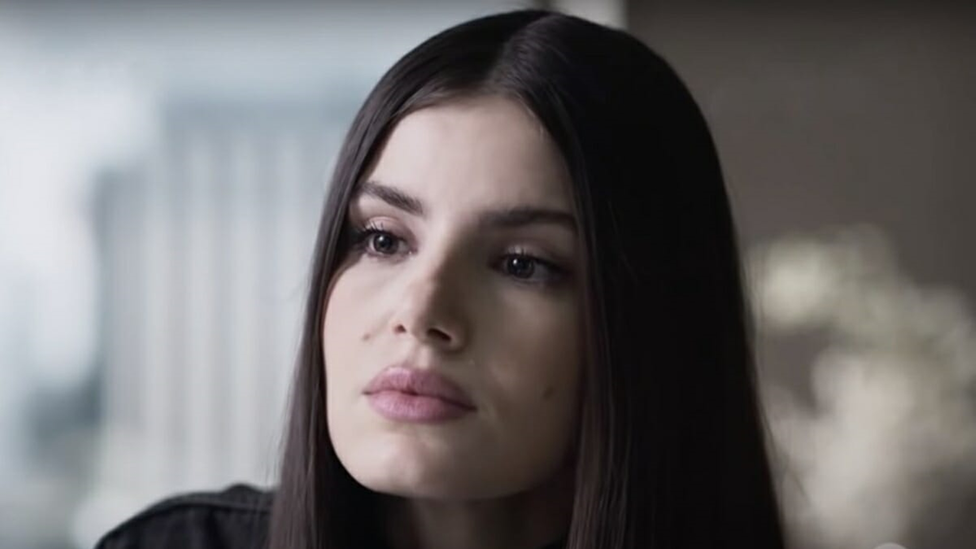 Polêmica de Camila Queiroz com TV Globo gerou comoção; relembre caso