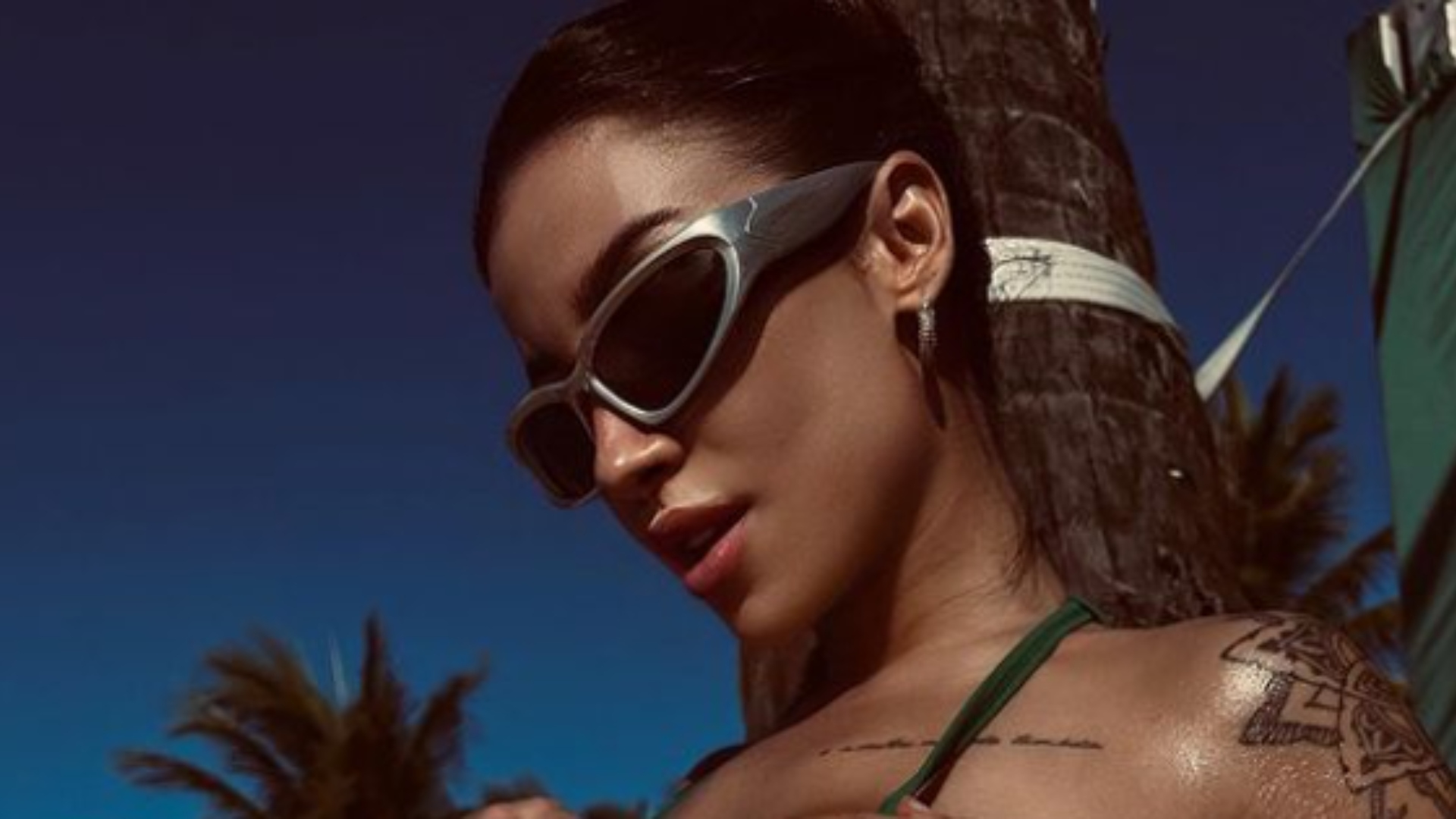 Bianca Andrade aposta em biquíni do Brasil para elevar temperatura na Farofa da Gkay