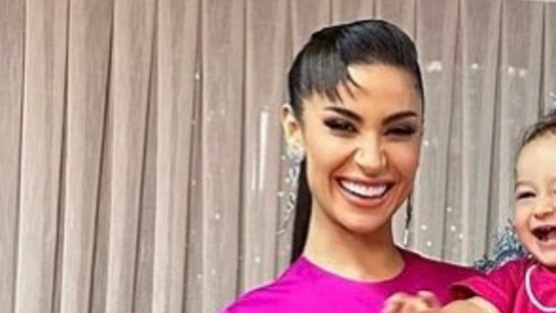 Bianca Andrade enche a web de fofura ao compartilhar fotos de Natal com o filho Cris