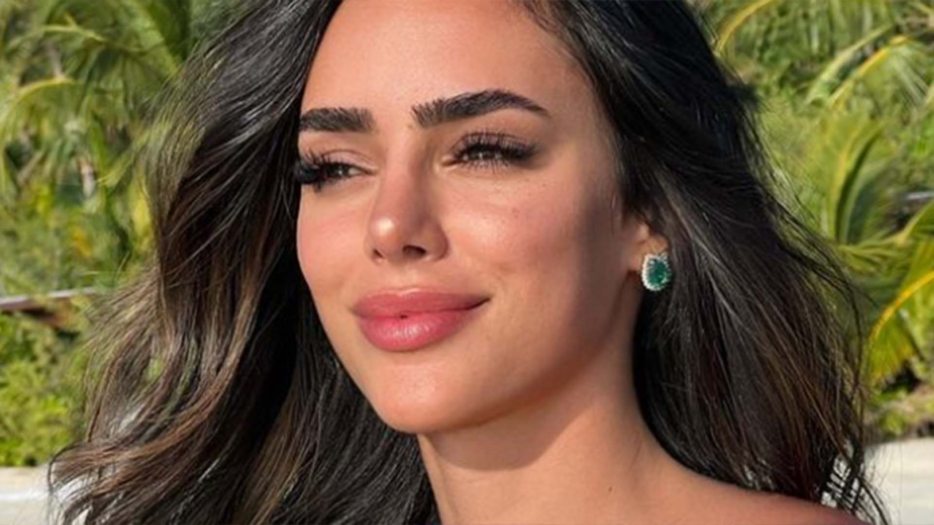 De biquíni verde e amarelo, Bruna Biancardi exibe a barriga sarada