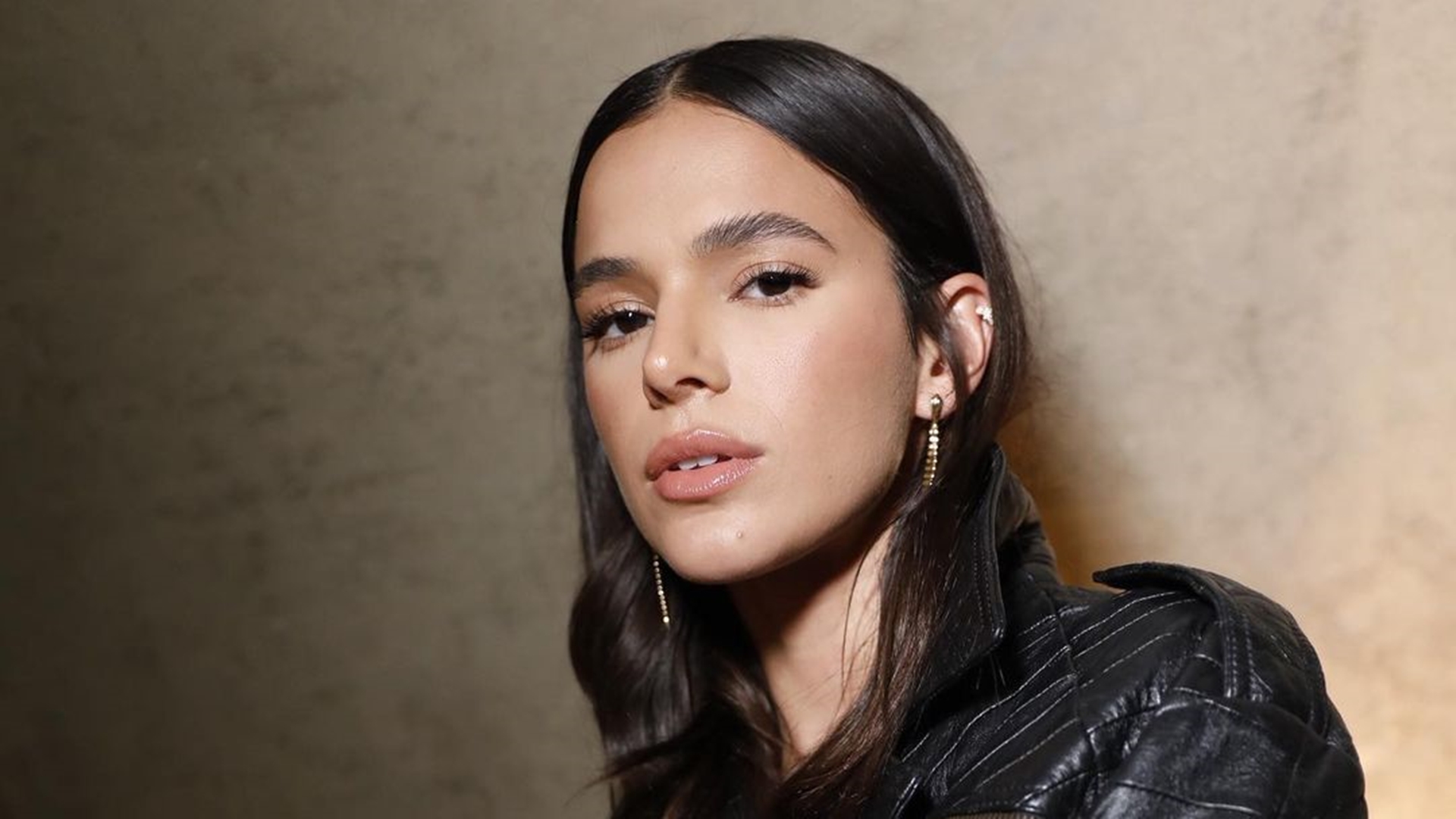 Bruna Marquezine fará estreia internacional em 2023; saiba tudo sobre projeto