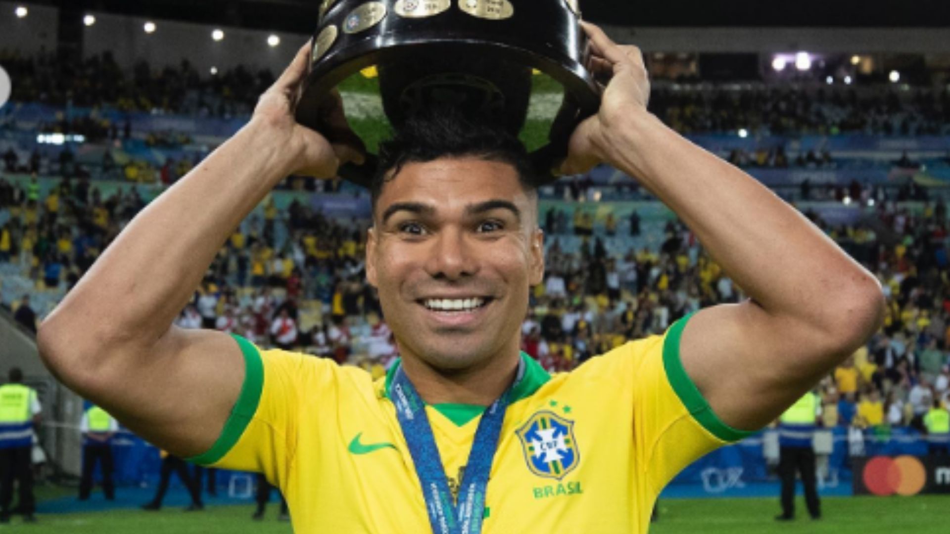 Casemiro se pronuncia após a eliminação da Copa e agradece Tite: “Trabalho fantástico!”