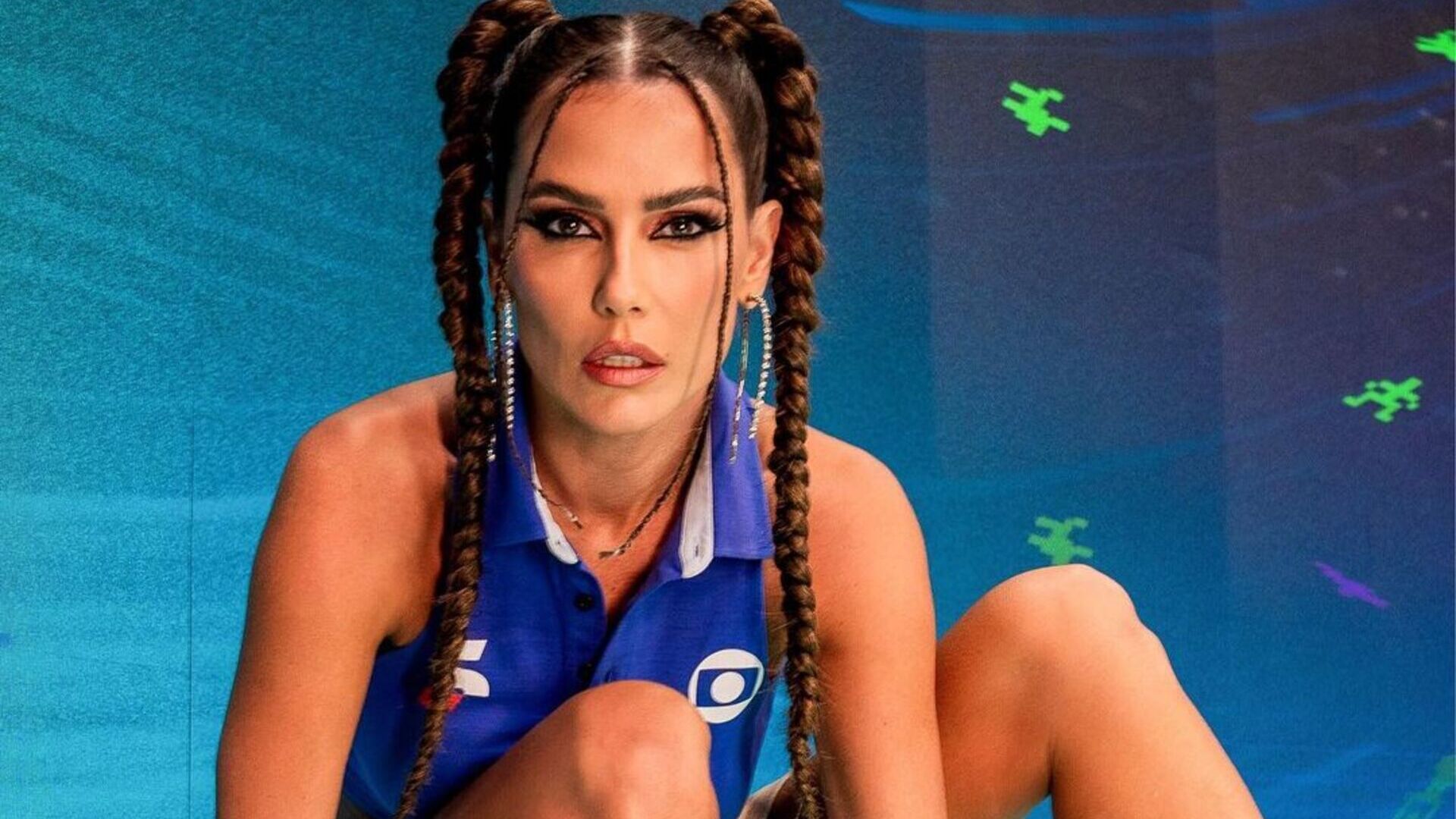 Deborah Secco monta look com calcinha cueca e saltos com meia: ”Sigo sendo”
