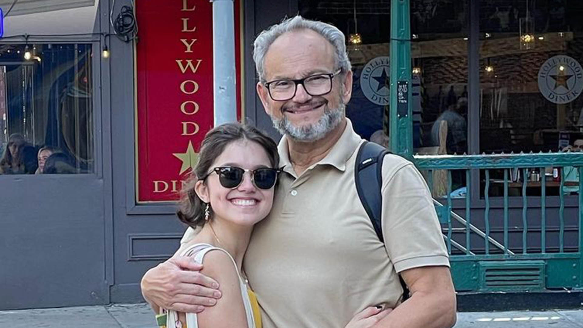 Filha de Ernesto Paglia comove ao falar da saída dele da Globo