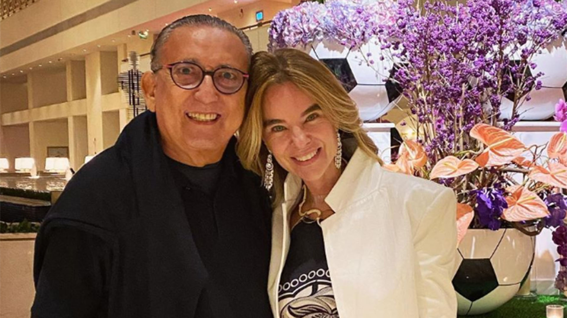 Esposa de Galvão Bueno revela como descobriu câncer