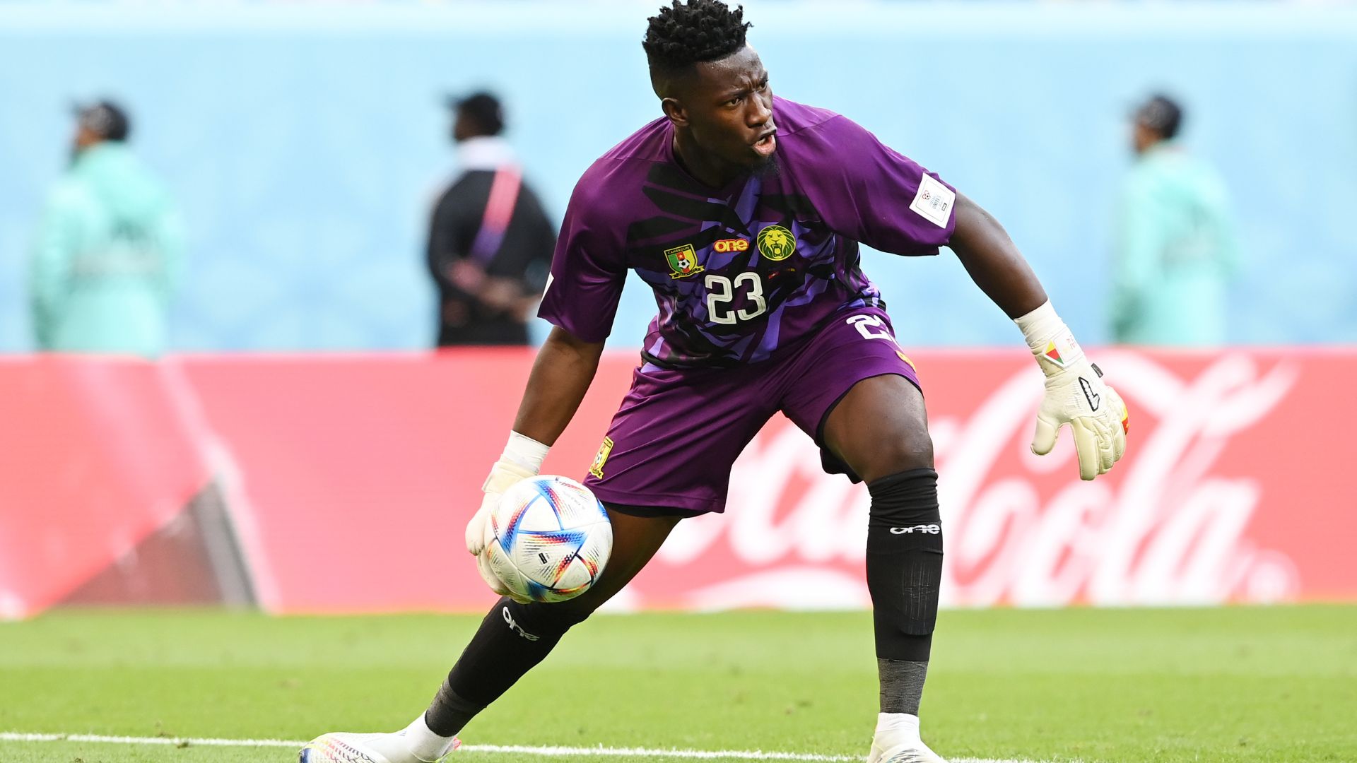 O afastamento polêmico do goleiro de Camarões pode ajudar o Brasil
