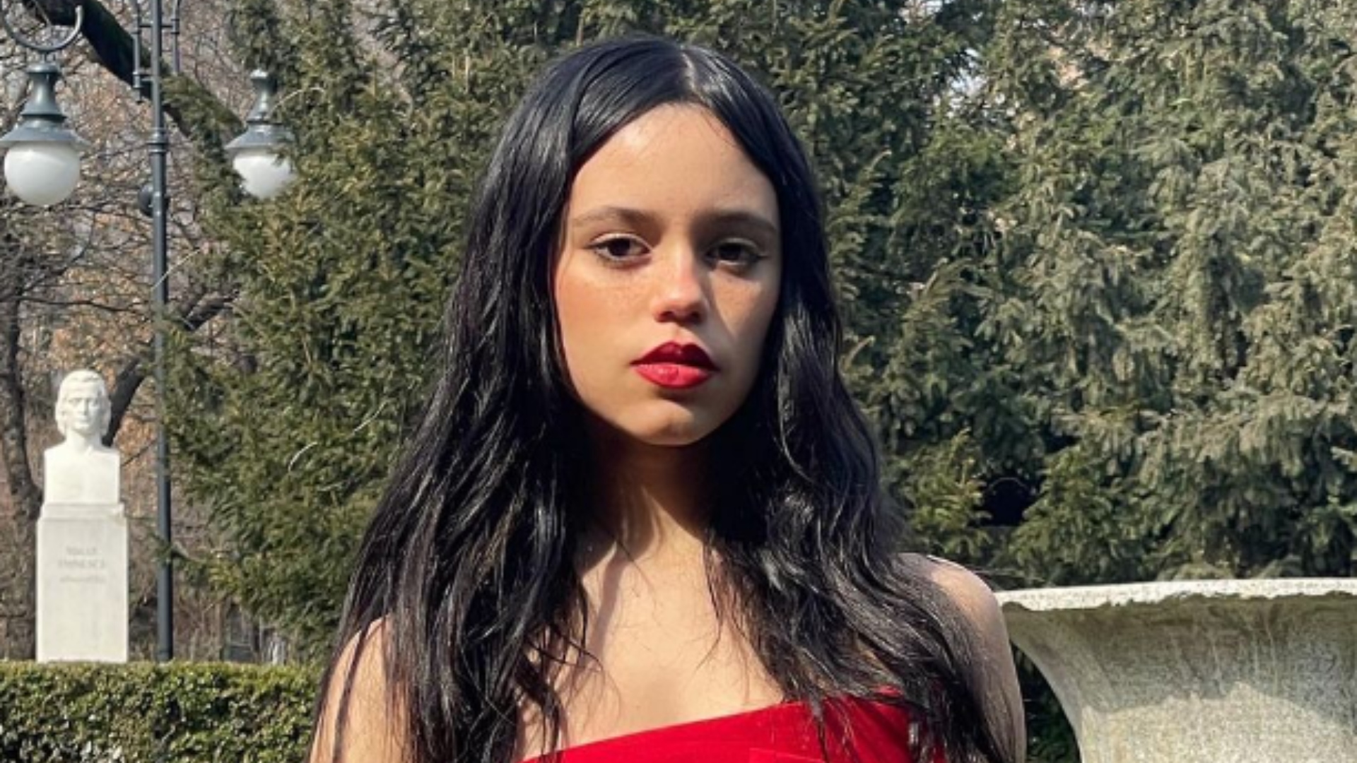 Jenna Ortega, de Wandinha, surpreende fãs com declaração: ‘Penso em deixar redes sociais’