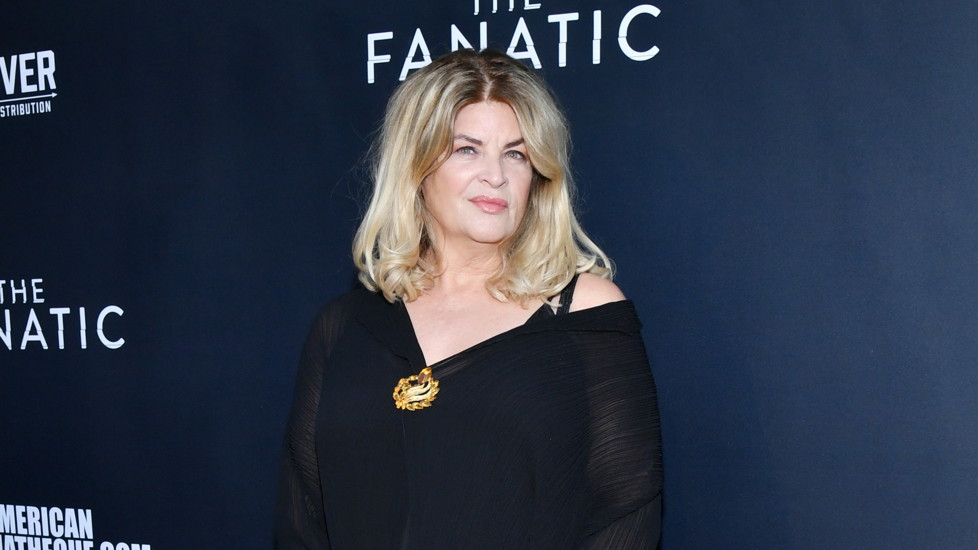 Morre atriz Kirstie Alley, estrela de Cheers, aos 71 anos de idade