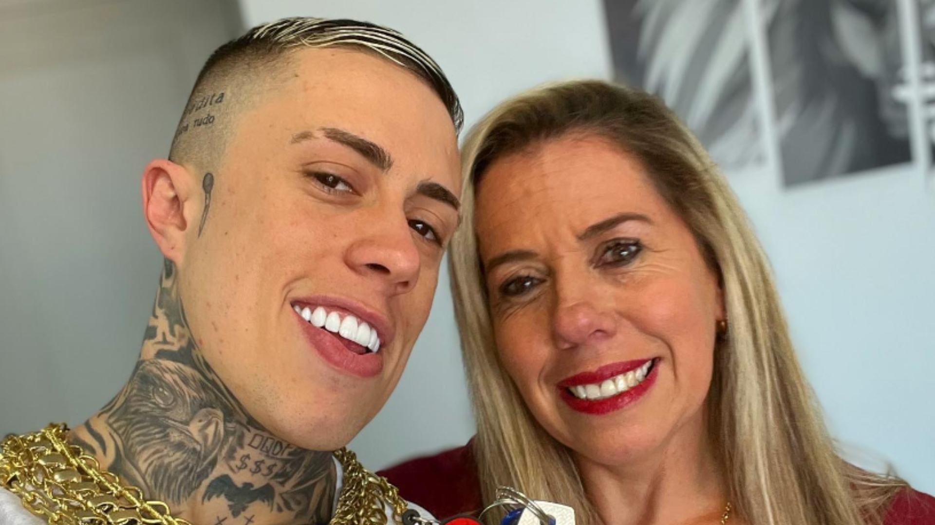 MC Daniel quita todas as parcelas de carro financiado de mãe e emociona
