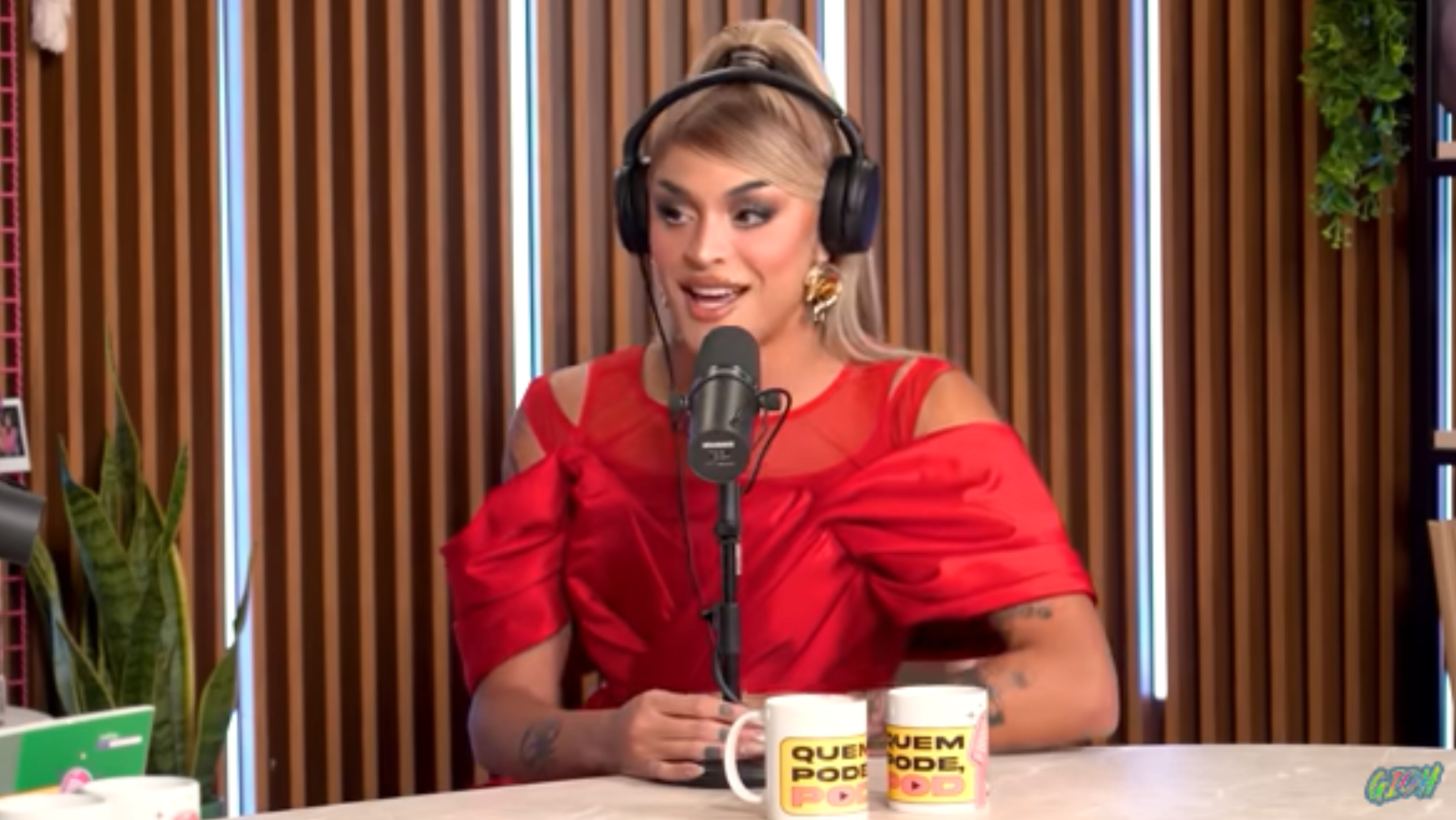 Pabllo Vittar fala da relação com Pedro Sampaio e anuncia parceria com Anitta