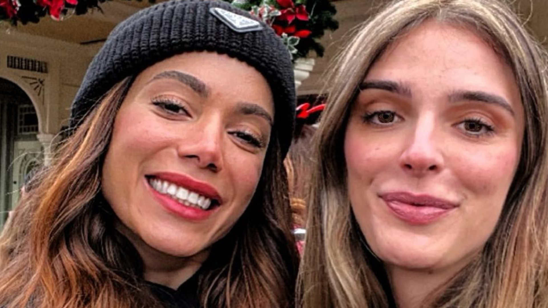 Rafa Brites mostra encontro com Anitta em Orlando: ”Por que choras, Mickey?”